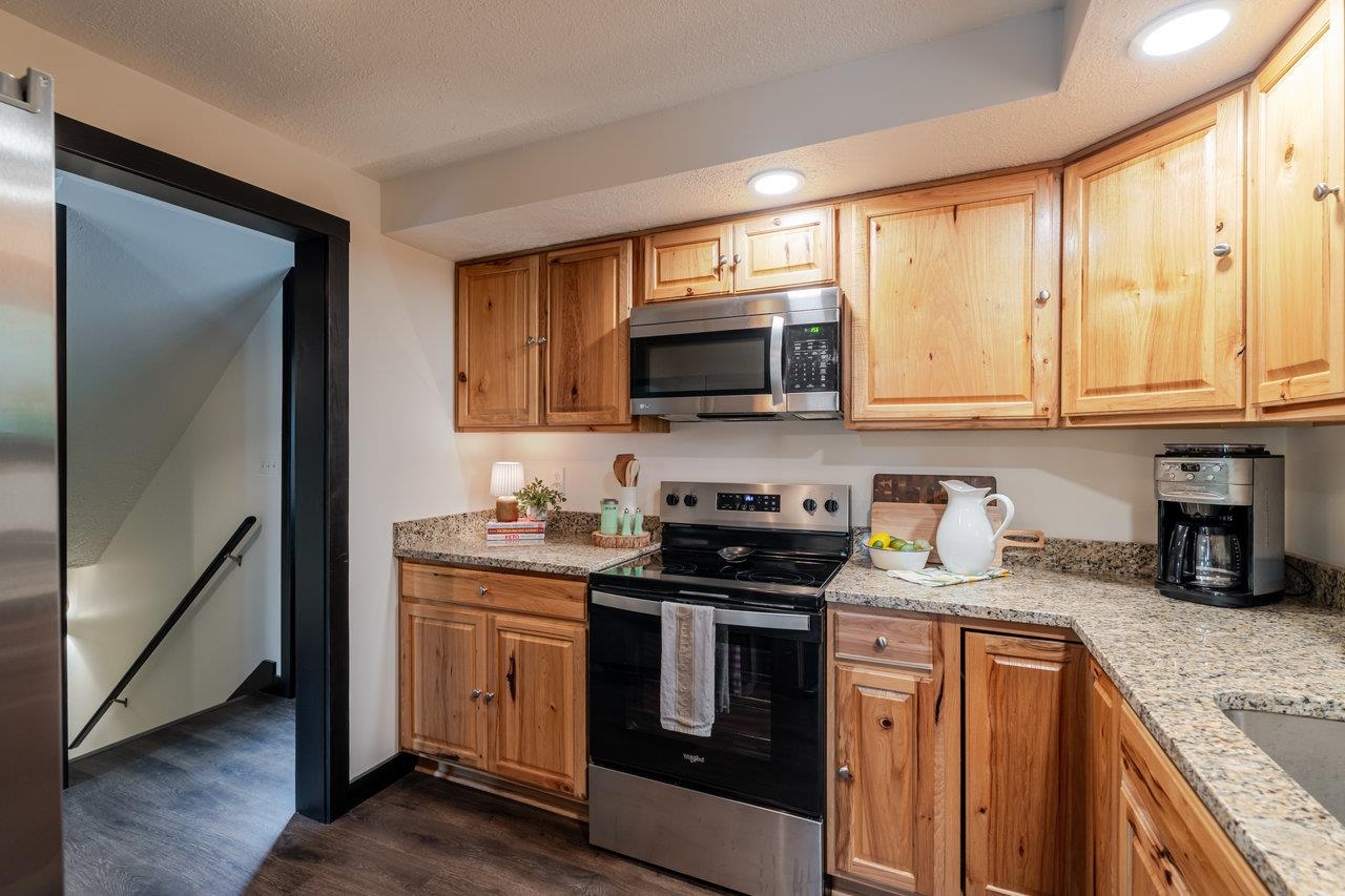20220 WOODED VIEW LN, ELKTON, Virginia 22827, 3 Bedrooms Bedrooms, ,2 BathroomsBathrooms,Residential,Huckleberry Mountain Cabin,20220 WOODED VIEW LN,669640 MLS # 669640