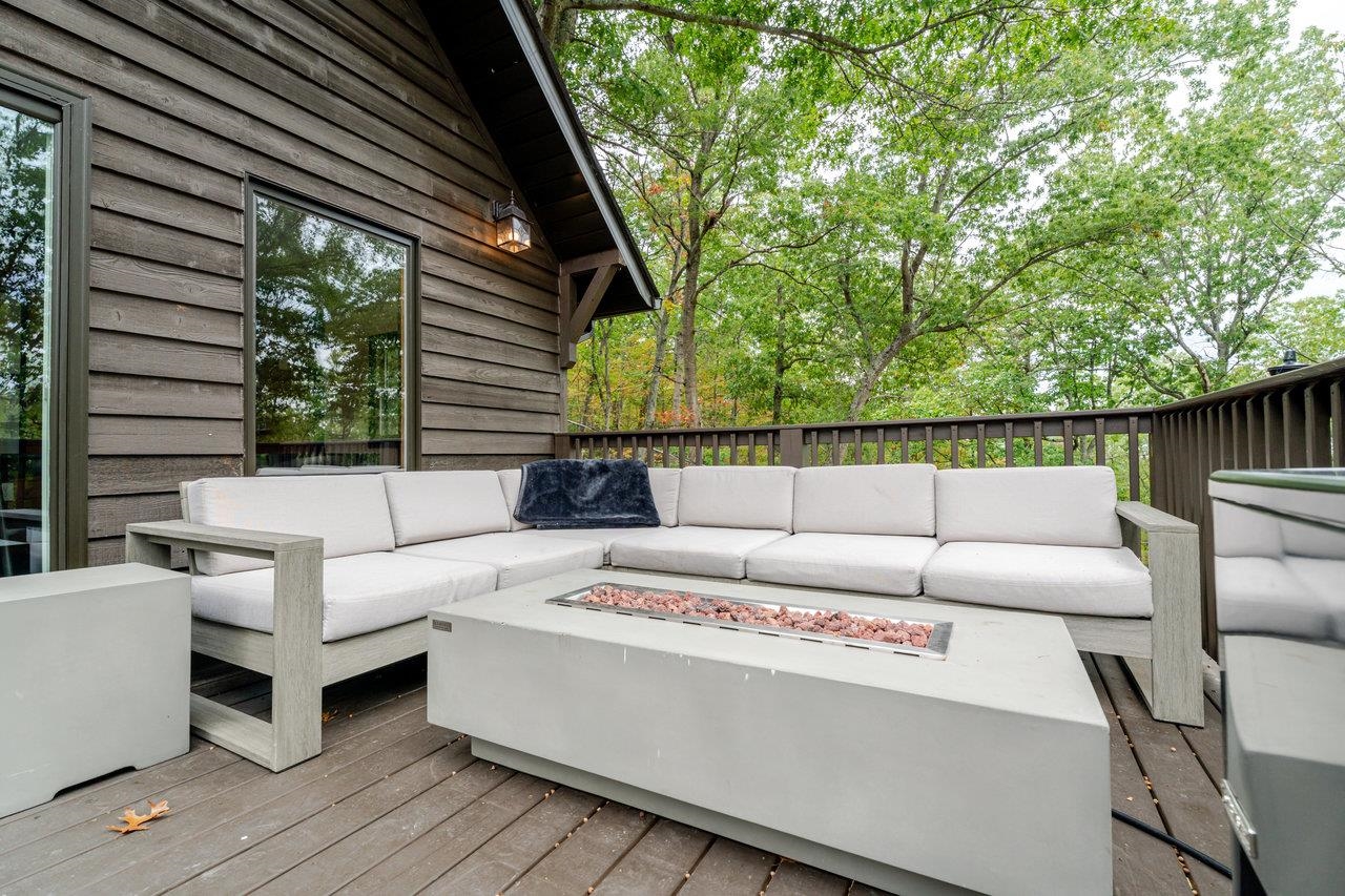 20220 WOODED VIEW LN, ELKTON, Virginia 22827, 3 Bedrooms Bedrooms, ,2 BathroomsBathrooms,Residential,Huckleberry Mountain Cabin,20220 WOODED VIEW LN,669640 MLS # 669640