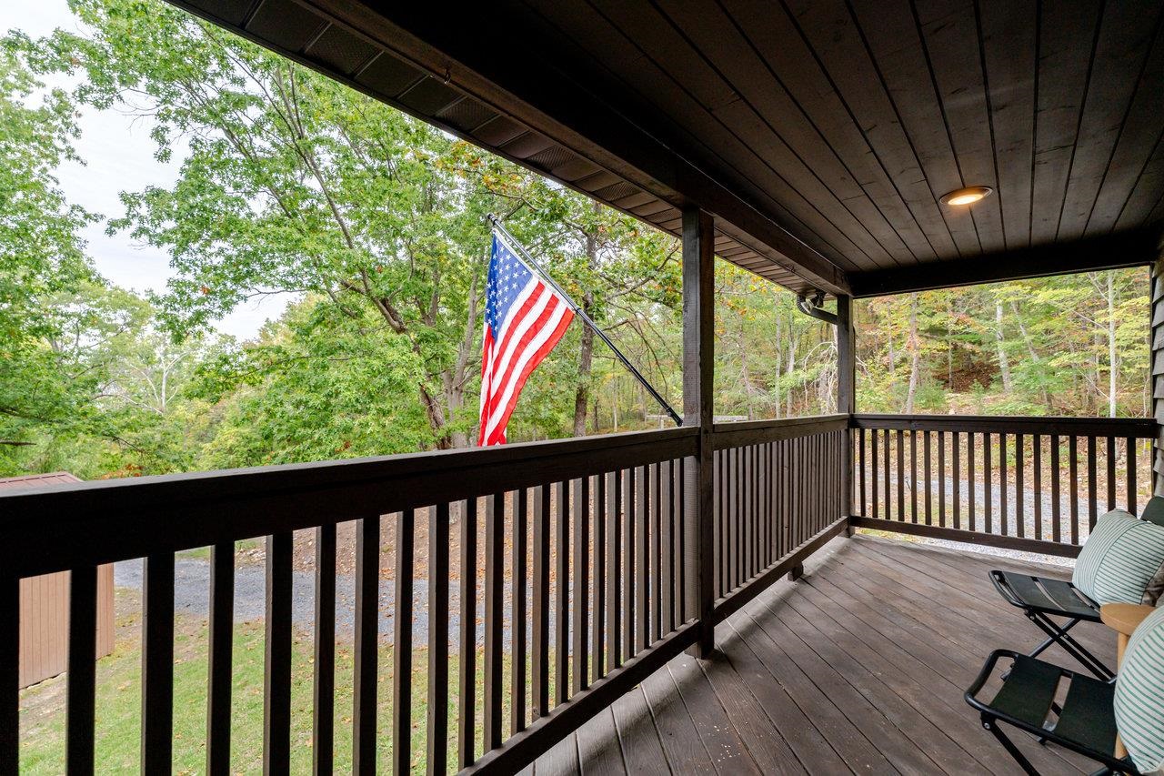 20220 WOODED VIEW LN, ELKTON, Virginia 22827, 3 Bedrooms Bedrooms, ,2 BathroomsBathrooms,Residential,Huckleberry Mountain Cabin,20220 WOODED VIEW LN,669640 MLS # 669640