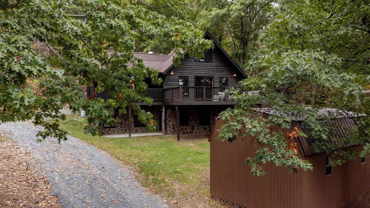 20220 WOODED VIEW LN, ELKTON, Virginia 22827, 3 Bedrooms Bedrooms, ,2 BathroomsBathrooms,Residential,Huckleberry Mountain Cabin,20220 WOODED VIEW LN,669640 MLS # 669640