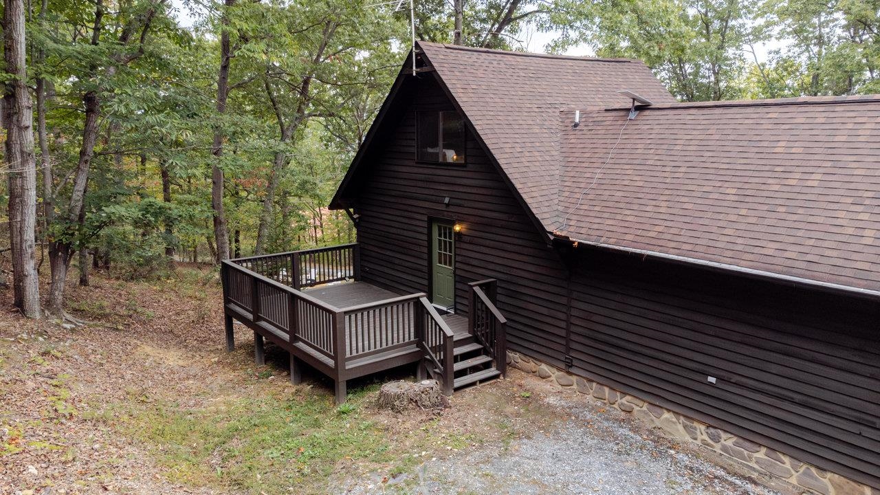 20220 WOODED VIEW LN, ELKTON, Virginia 22827, 3 Bedrooms Bedrooms, ,2 BathroomsBathrooms,Residential,Huckleberry Mountain Cabin,20220 WOODED VIEW LN,669640 MLS # 669640