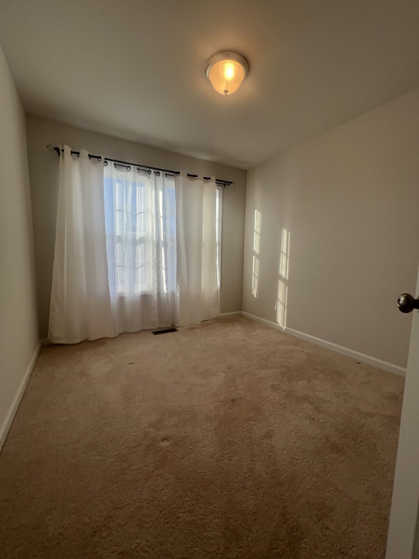 200 WILLOWSHIRE CT, WAYNESBORO, Virginia 22980, 3 Bedrooms Bedrooms, ,2 BathroomsBathrooms,Residential,200 WILLOWSHIRE CT,669641 MLS # 669641