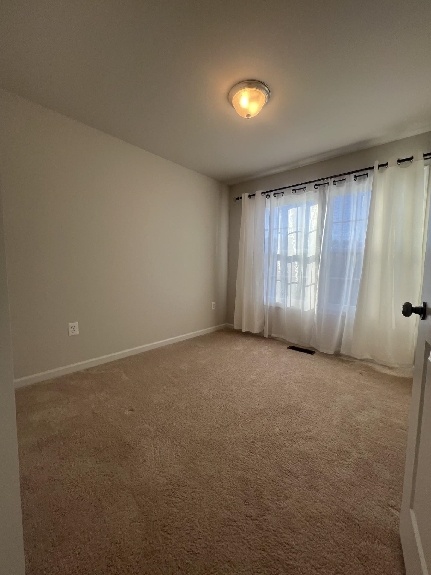 200 WILLOWSHIRE CT, WAYNESBORO, Virginia 22980, 3 Bedrooms Bedrooms, ,2 BathroomsBathrooms,Residential,200 WILLOWSHIRE CT,669641 MLS # 669641