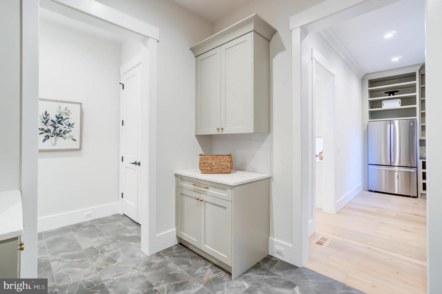 1806 DUMBARTON ST, MCLEAN, Virginia 22101, 6 Bedrooms Bedrooms, ,5 BathroomsBathrooms,Residential,For sale,1806 DUMBARTON ST,VAFX2223998 MLS # VAFX2223998