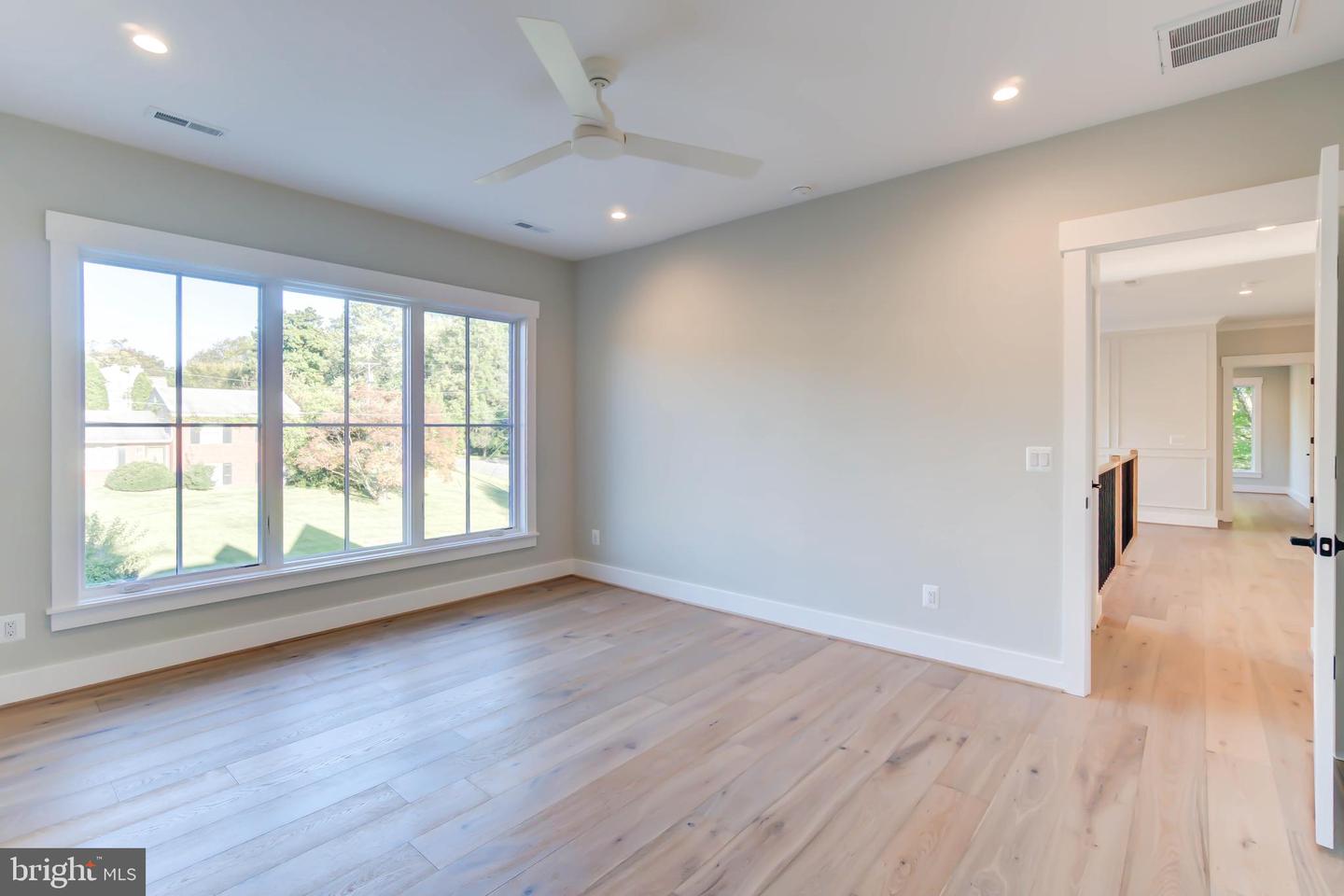 1806 DUMBARTON ST, MCLEAN, Virginia 22101, 6 Bedrooms Bedrooms, ,5 BathroomsBathrooms,Residential,For sale,1806 DUMBARTON ST,VAFX2223998 MLS # VAFX2223998