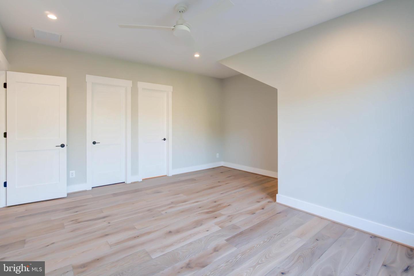 1806 DUMBARTON ST, MCLEAN, Virginia 22101, 6 Bedrooms Bedrooms, ,5 BathroomsBathrooms,Residential,For sale,1806 DUMBARTON ST,VAFX2223998 MLS # VAFX2223998