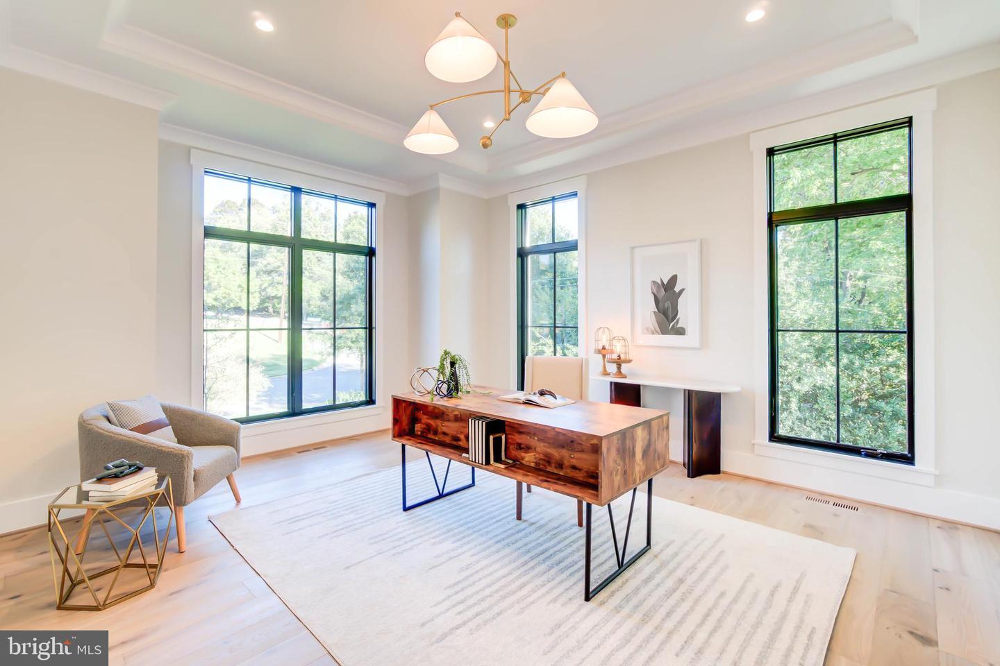 1806 DUMBARTON ST, MCLEAN, Virginia 22101, 6 Bedrooms Bedrooms, ,5 BathroomsBathrooms,Residential,For sale,1806 DUMBARTON ST,VAFX2223998 MLS # VAFX2223998