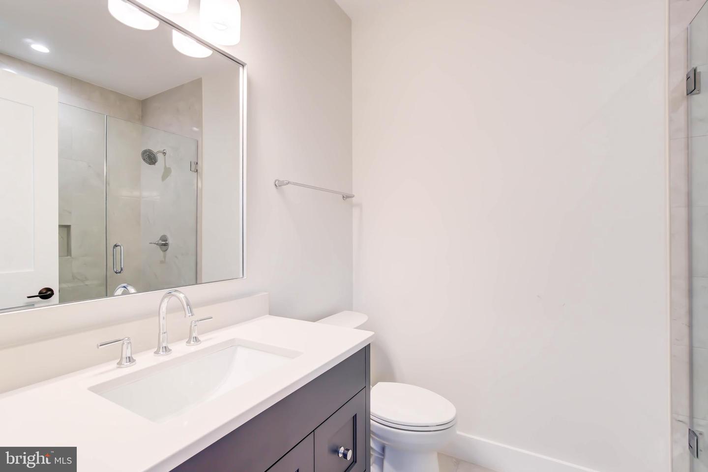 1806 DUMBARTON ST, MCLEAN, Virginia 22101, 6 Bedrooms Bedrooms, ,5 BathroomsBathrooms,Residential,For sale,1806 DUMBARTON ST,VAFX2223998 MLS # VAFX2223998