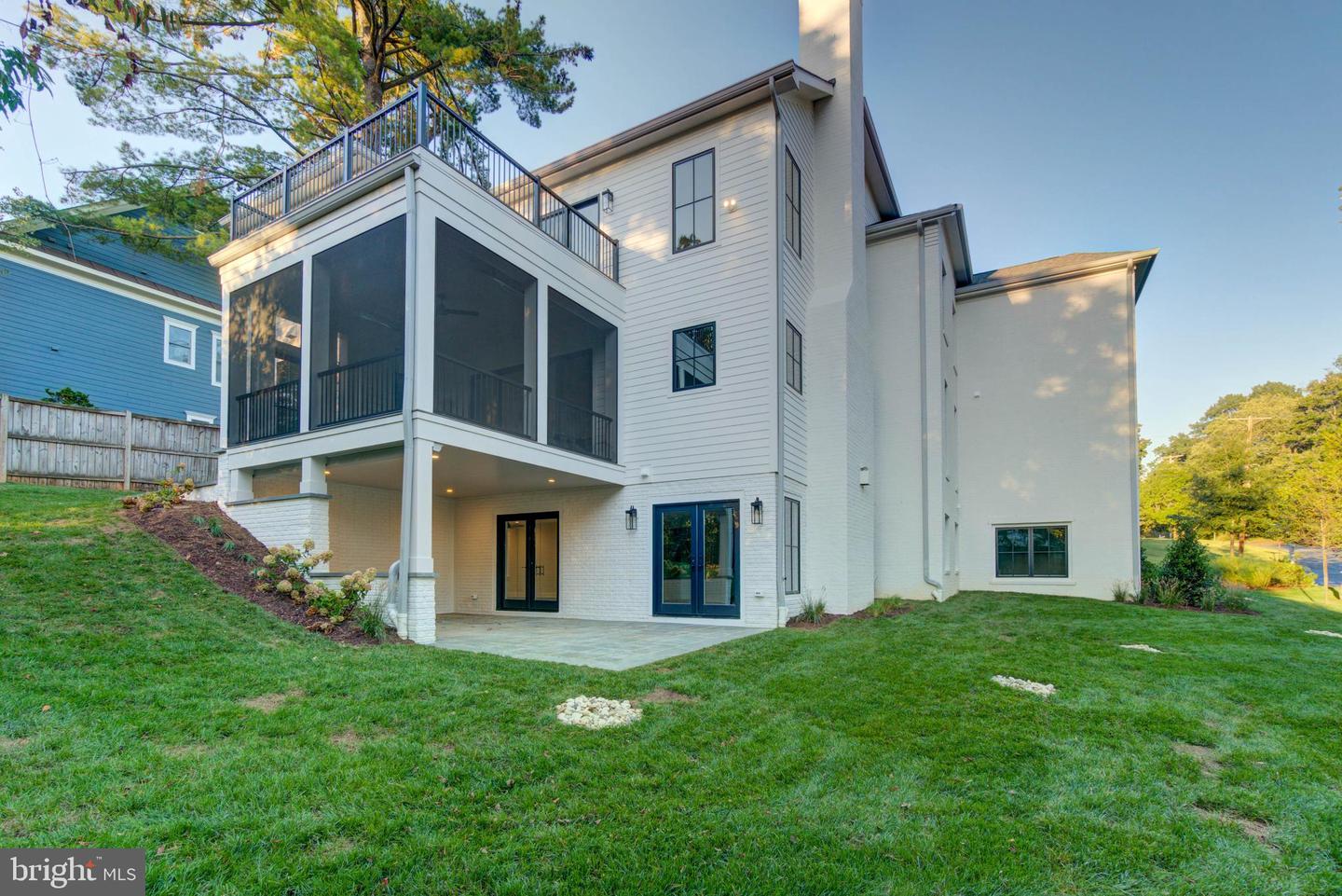 1806 DUMBARTON ST, MCLEAN, Virginia 22101, 6 Bedrooms Bedrooms, ,5 BathroomsBathrooms,Residential,For sale,1806 DUMBARTON ST,VAFX2223998 MLS # VAFX2223998