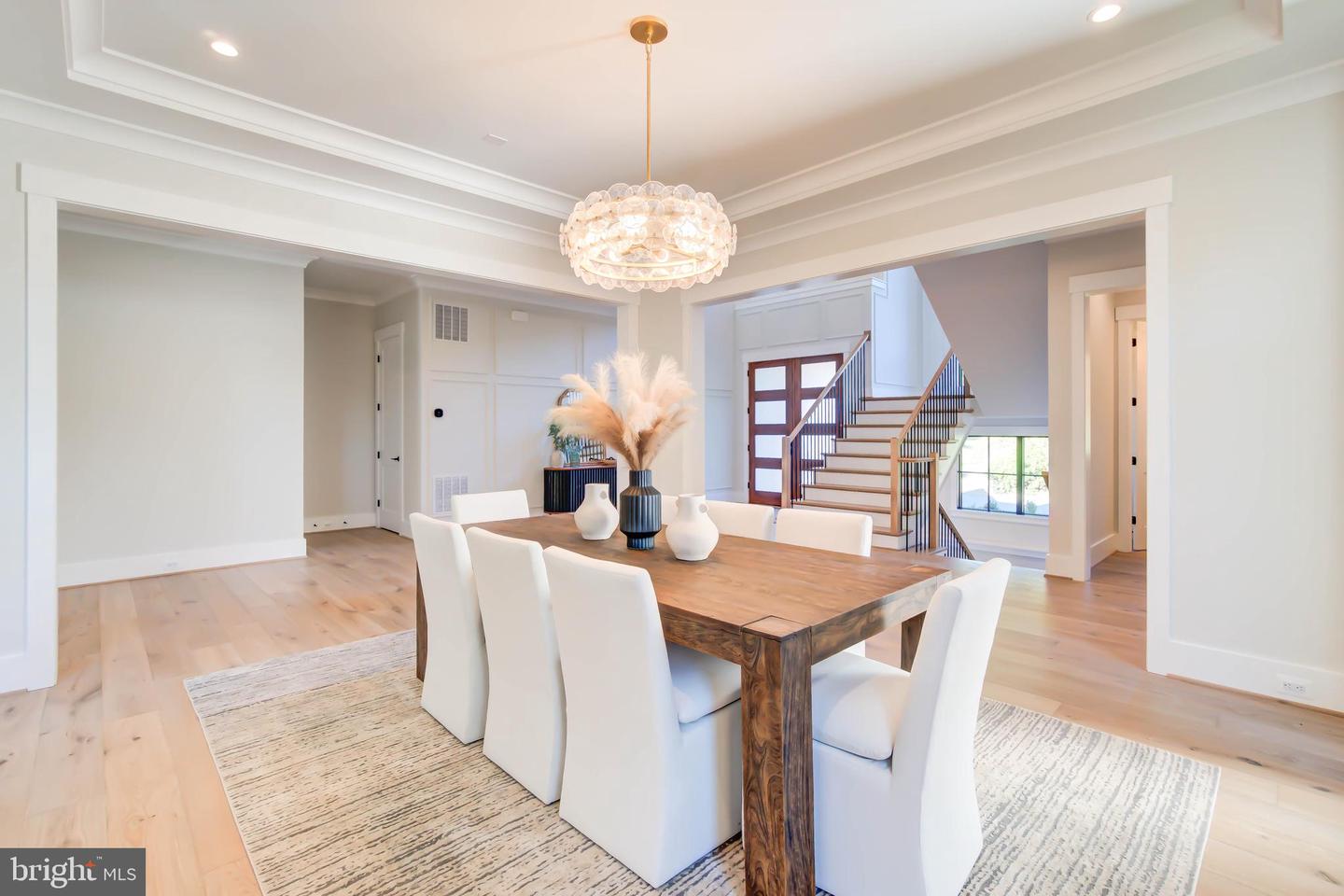 1806 DUMBARTON ST, MCLEAN, Virginia 22101, 6 Bedrooms Bedrooms, ,5 BathroomsBathrooms,Residential,For sale,1806 DUMBARTON ST,VAFX2223998 MLS # VAFX2223998