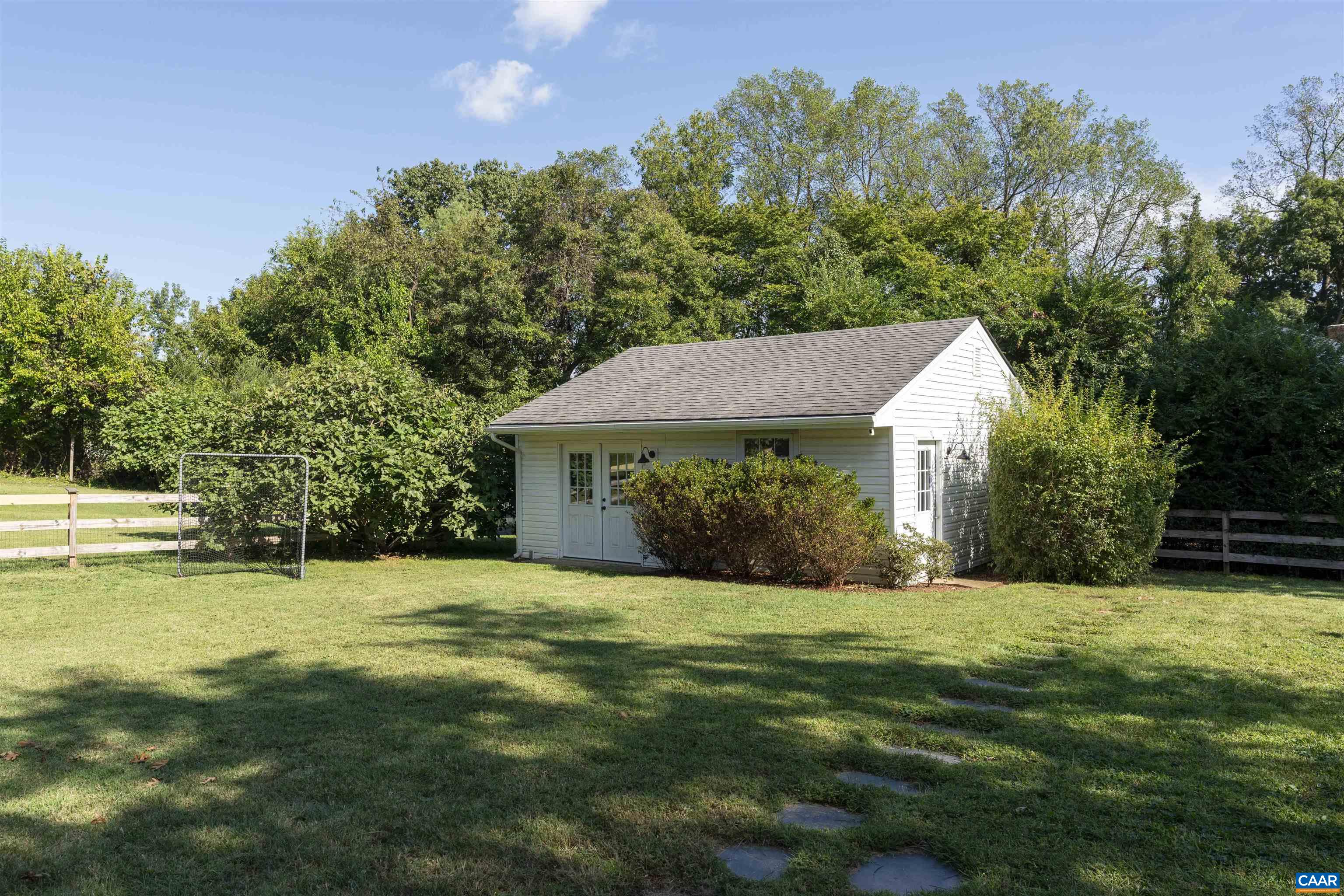 2302 WAKEFIELD RD, CHARLOTTESVILLE, Virginia 22901, 4 Bedrooms Bedrooms, ,3 BathroomsBathrooms,Residential,2302 WAKEFIELD RD,669647 MLS # 669647
