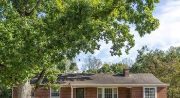2302 WAKEFIELD RD, CHARLOTTESVILLE, Virginia 22901, 4 Bedrooms Bedrooms, ,3 BathroomsBathrooms,Residential,2302 WAKEFIELD RD,669647 MLS # 669647