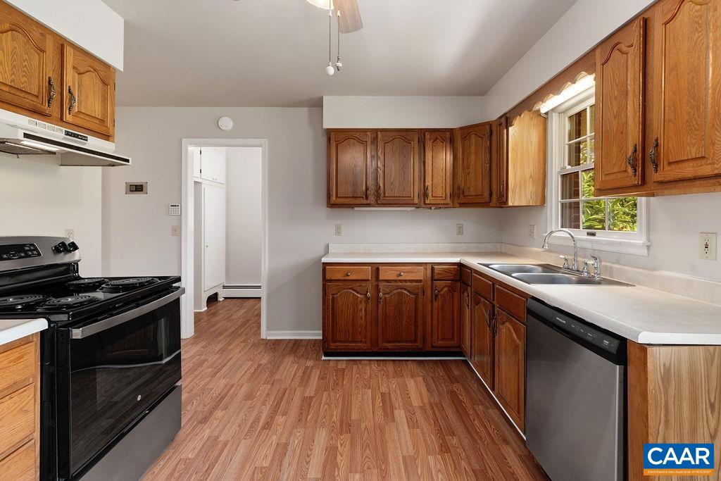 10694 ROCKFISH VALLEY HWY, AFTON, Virginia 22920, 3 Bedrooms Bedrooms, ,2 BathroomsBathrooms,Residential,10694 ROCKFISH VALLEY HWY,669649 MLS # 669649