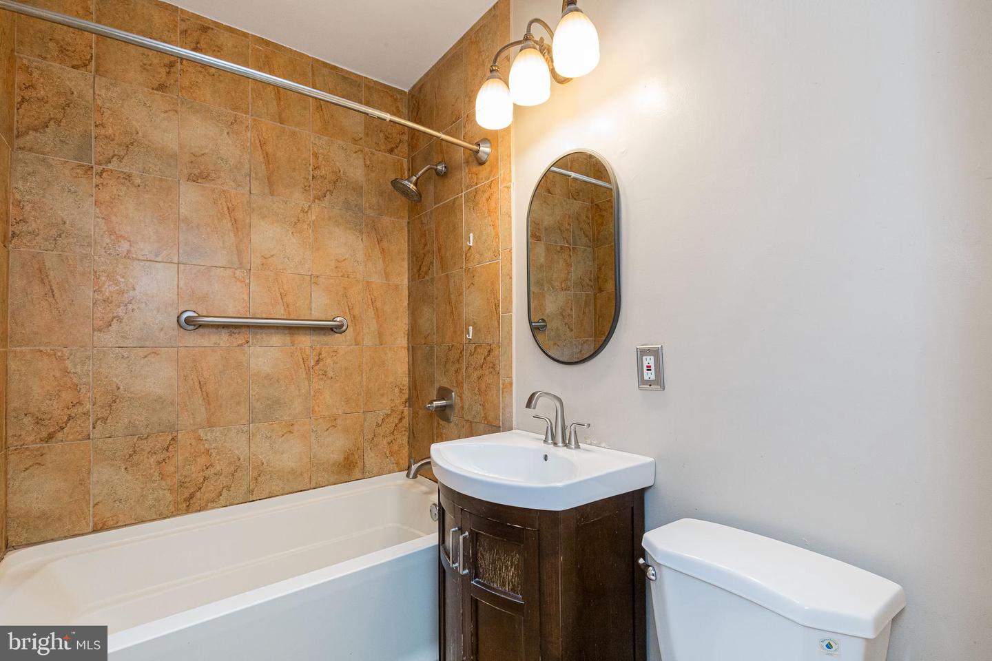 4921 7TH ST NW, WASHINGTON, District Of Columbia 20011, 3 Bedrooms Bedrooms, ,1 BathroomBathrooms,Residential,For sale,4921 7TH ST NW,DCDC2209038 MLS # DCDC2209038