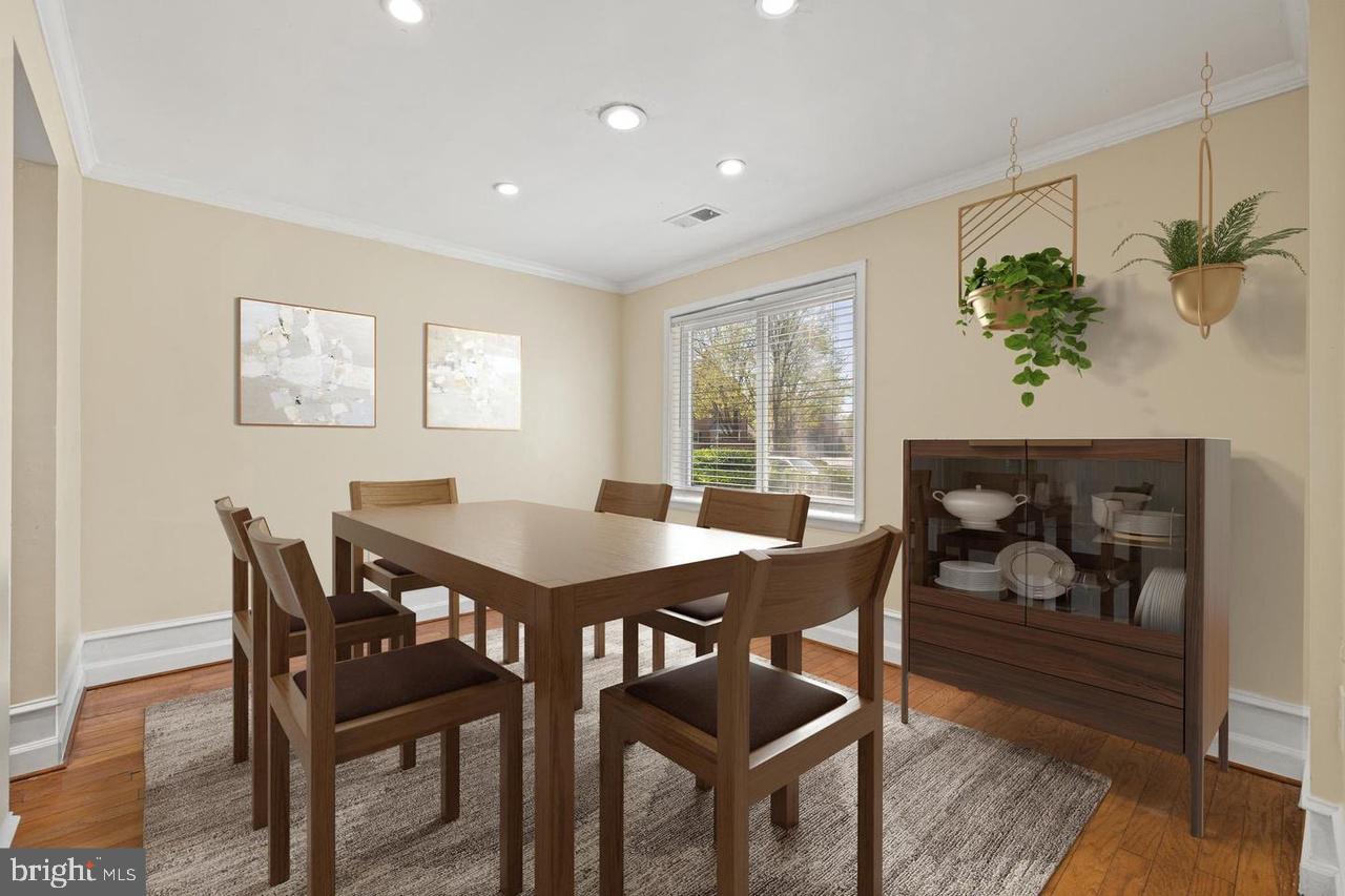 218 STEVENSON SQ, ALEXANDRIA, Virginia 22304, 4 Bedrooms Bedrooms, ,2 BathroomsBathrooms,Residential,For sale,218 STEVENSON SQ,VAAX2047644 MLS # VAAX2047644