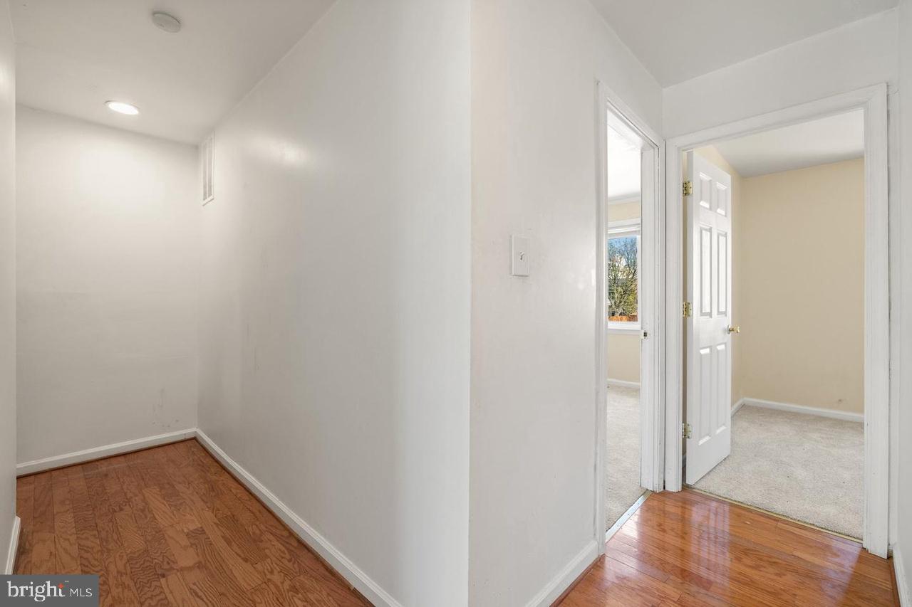 218 STEVENSON SQ, ALEXANDRIA, Virginia 22304, 4 Bedrooms Bedrooms, ,2 BathroomsBathrooms,Residential,For sale,218 STEVENSON SQ,VAAX2047644 MLS # VAAX2047644