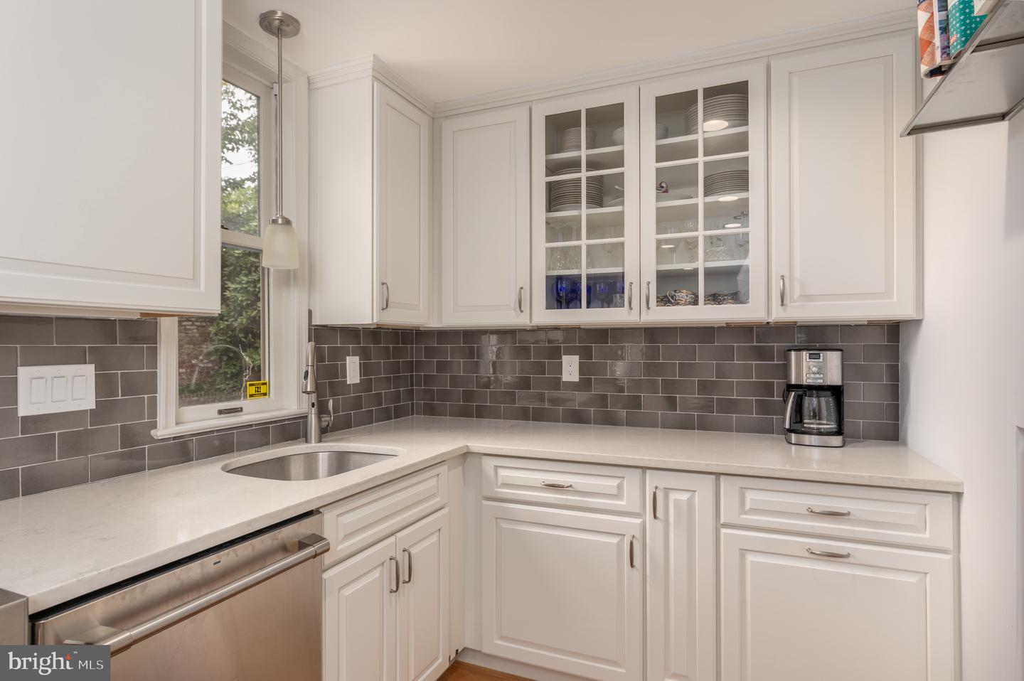 530 F STREET TER SE, WASHINGTON, District Of Columbia 20003, 3 Bedrooms Bedrooms, ,2 BathroomsBathrooms,Residential,For sale,530 F STREET TER SE,DCDC2214000 MLS # DCDC2214000