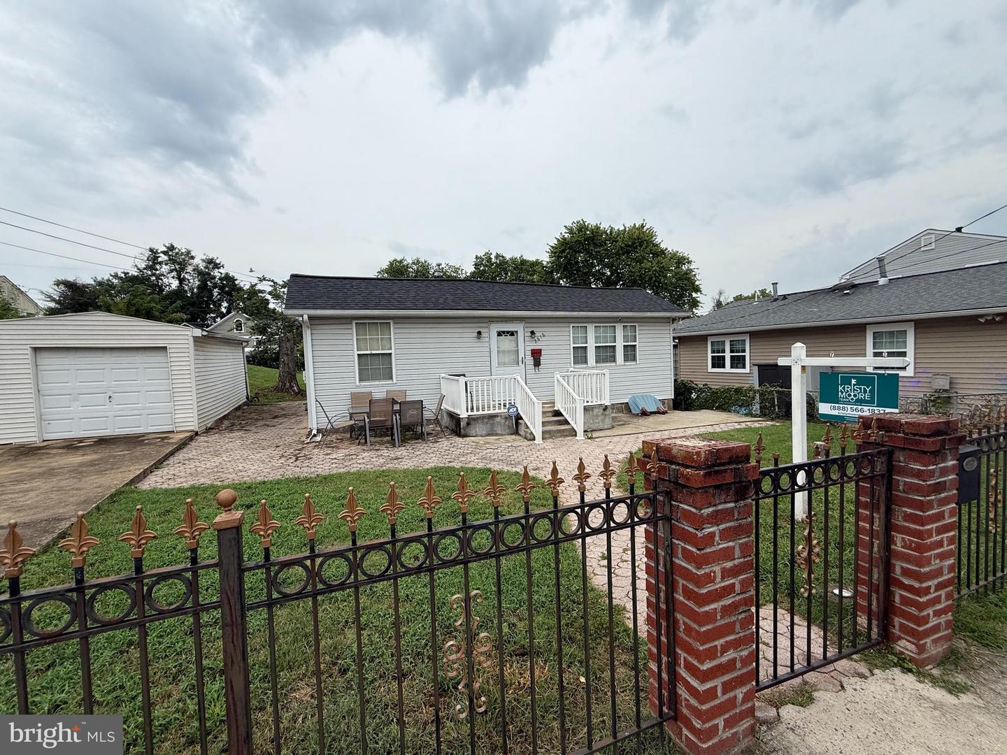 2818 LIBERTY AVE, FALLS CHURCH, Virginia 22042, 3 Bedrooms Bedrooms, ,3 BathroomsBathrooms,Residential,For sale,2818 LIBERTY AVE,VAFX2264946 MLS # VAFX2264946