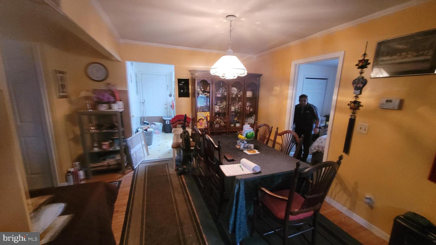 2818 LIBERTY AVE, FALLS CHURCH, Virginia 22042, 3 Bedrooms Bedrooms, ,3 BathroomsBathrooms,Residential,For sale,2818 LIBERTY AVE,VAFX2264946 MLS # VAFX2264946