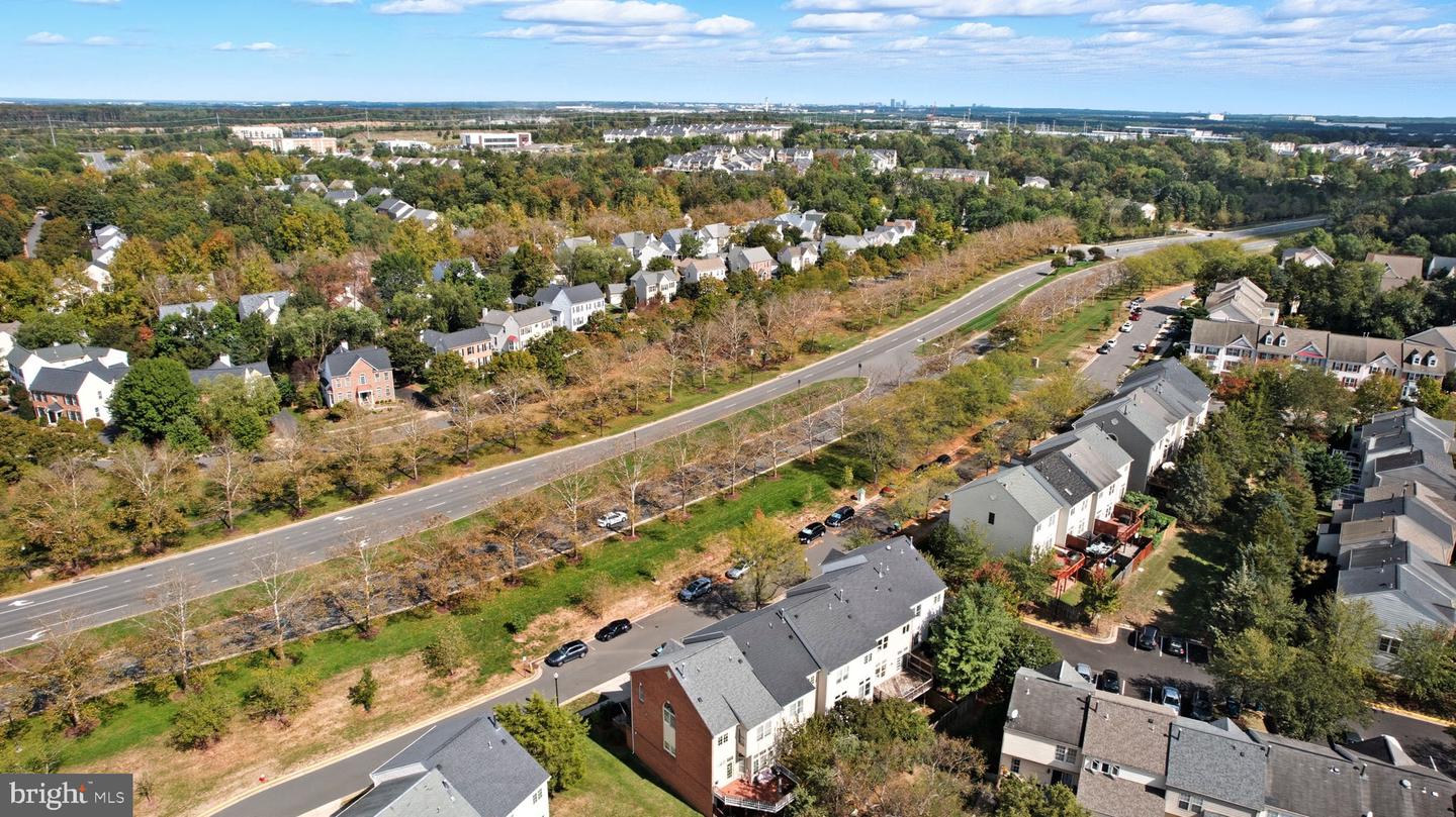 25368 HERRING CREEK DR, CHANTILLY, Virginia 20152, 3 Bedrooms Bedrooms, ,2 BathroomsBathrooms,Residential,For sale,25368 HERRING CREEK DR,VALO2106292 MLS # VALO2106292