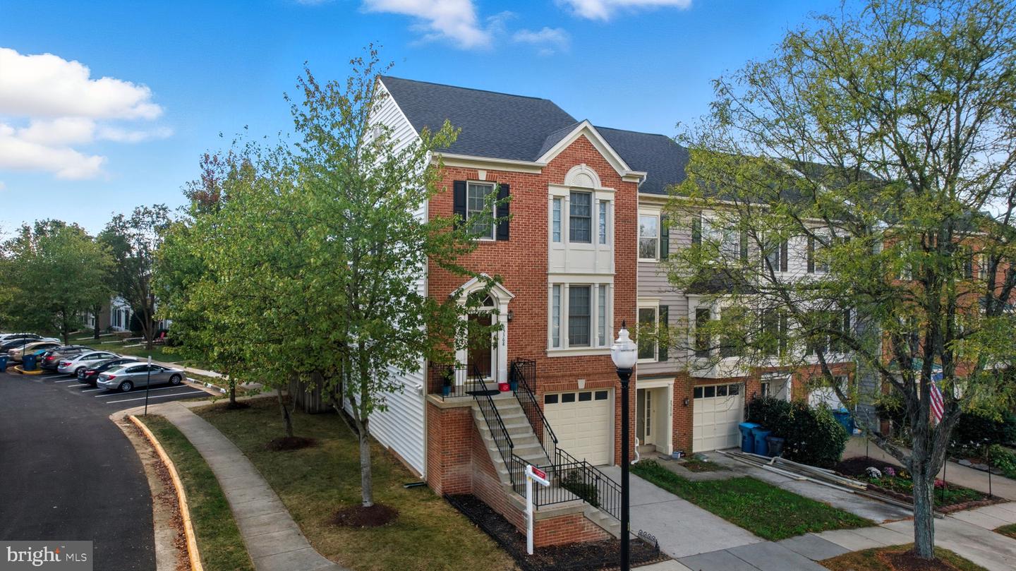 25368 HERRING CREEK DR, CHANTILLY, Virginia 20152, 3 Bedrooms Bedrooms, ,2 BathroomsBathrooms,Residential,For sale,25368 HERRING CREEK DR,VALO2106292 MLS # VALO2106292