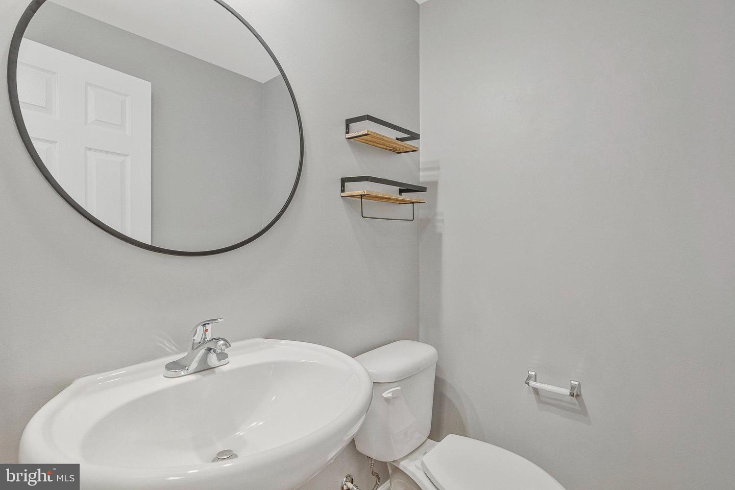 227 UPPER BROOK, PURCELLVILLE, Virginia 20132, 4 Bedrooms Bedrooms, 15 Rooms Rooms,3 BathroomsBathrooms,Residential,For sale,227 UPPER BROOK,VALO2106676 MLS # VALO2106676