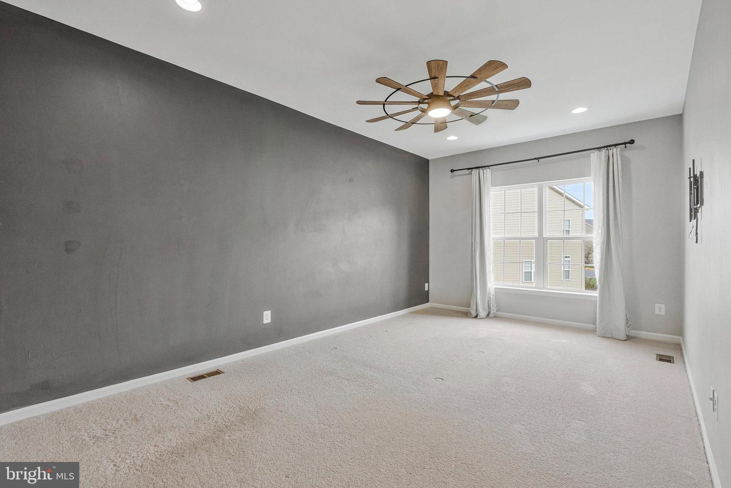 227 UPPER BROOK, PURCELLVILLE, Virginia 20132, 4 Bedrooms Bedrooms, 15 Rooms Rooms,3 BathroomsBathrooms,Residential,For sale,227 UPPER BROOK,VALO2106676 MLS # VALO2106676