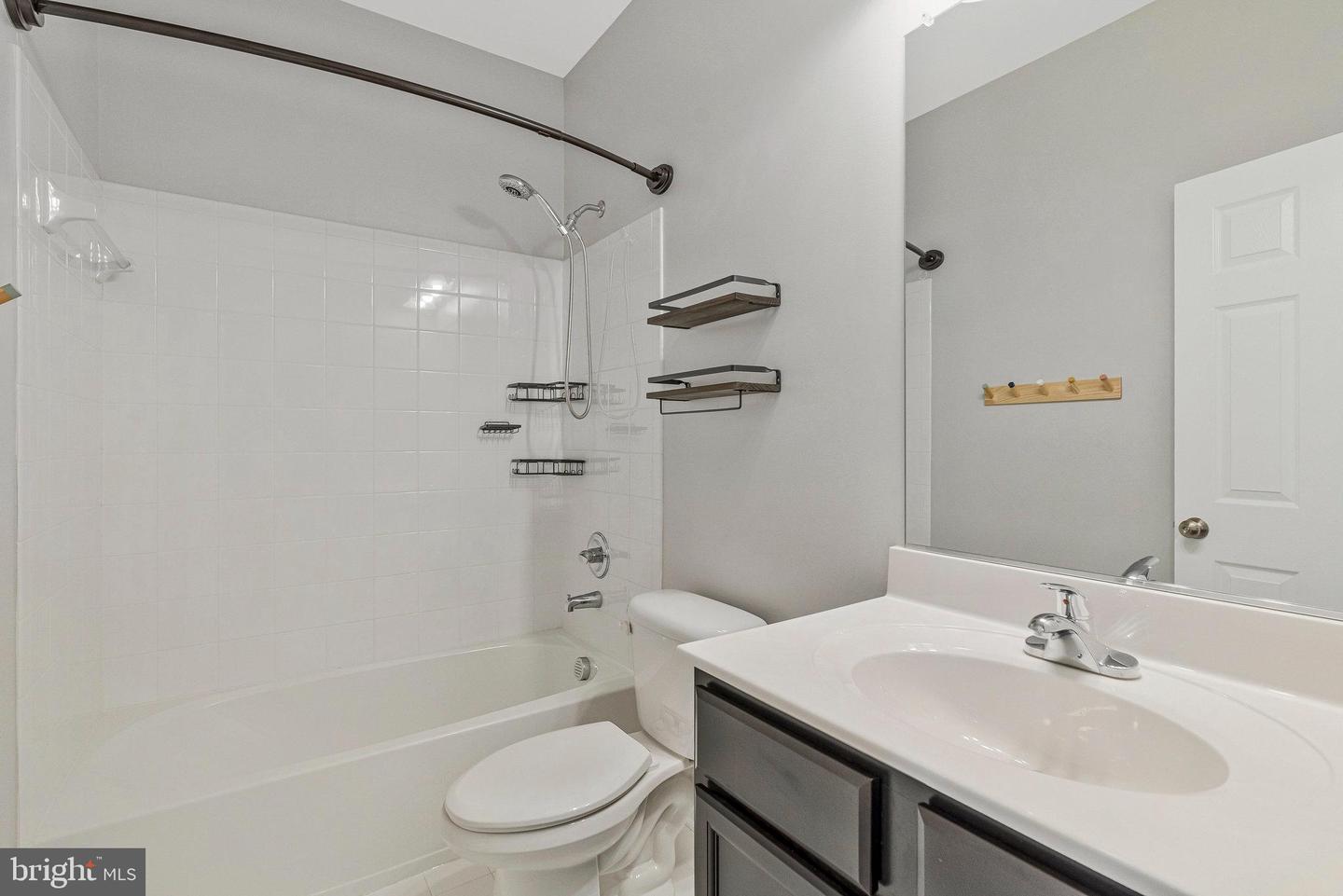 227 UPPER BROOK, PURCELLVILLE, Virginia 20132, 4 Bedrooms Bedrooms, 15 Rooms Rooms,3 BathroomsBathrooms,Residential,For sale,227 UPPER BROOK,VALO2106676 MLS # VALO2106676