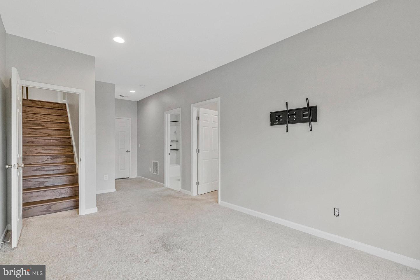 227 UPPER BROOK, PURCELLVILLE, Virginia 20132, 4 Bedrooms Bedrooms, 15 Rooms Rooms,3 BathroomsBathrooms,Residential,For sale,227 UPPER BROOK,VALO2106676 MLS # VALO2106676