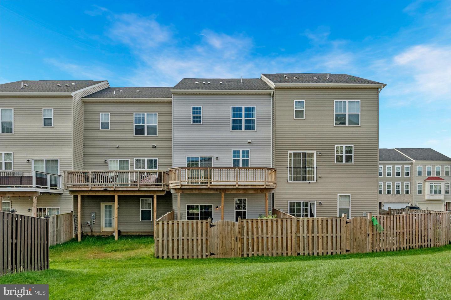 227 UPPER BROOK, PURCELLVILLE, Virginia 20132, 4 Bedrooms Bedrooms, 15 Rooms Rooms,3 BathroomsBathrooms,Residential,For sale,227 UPPER BROOK,VALO2106676 MLS # VALO2106676