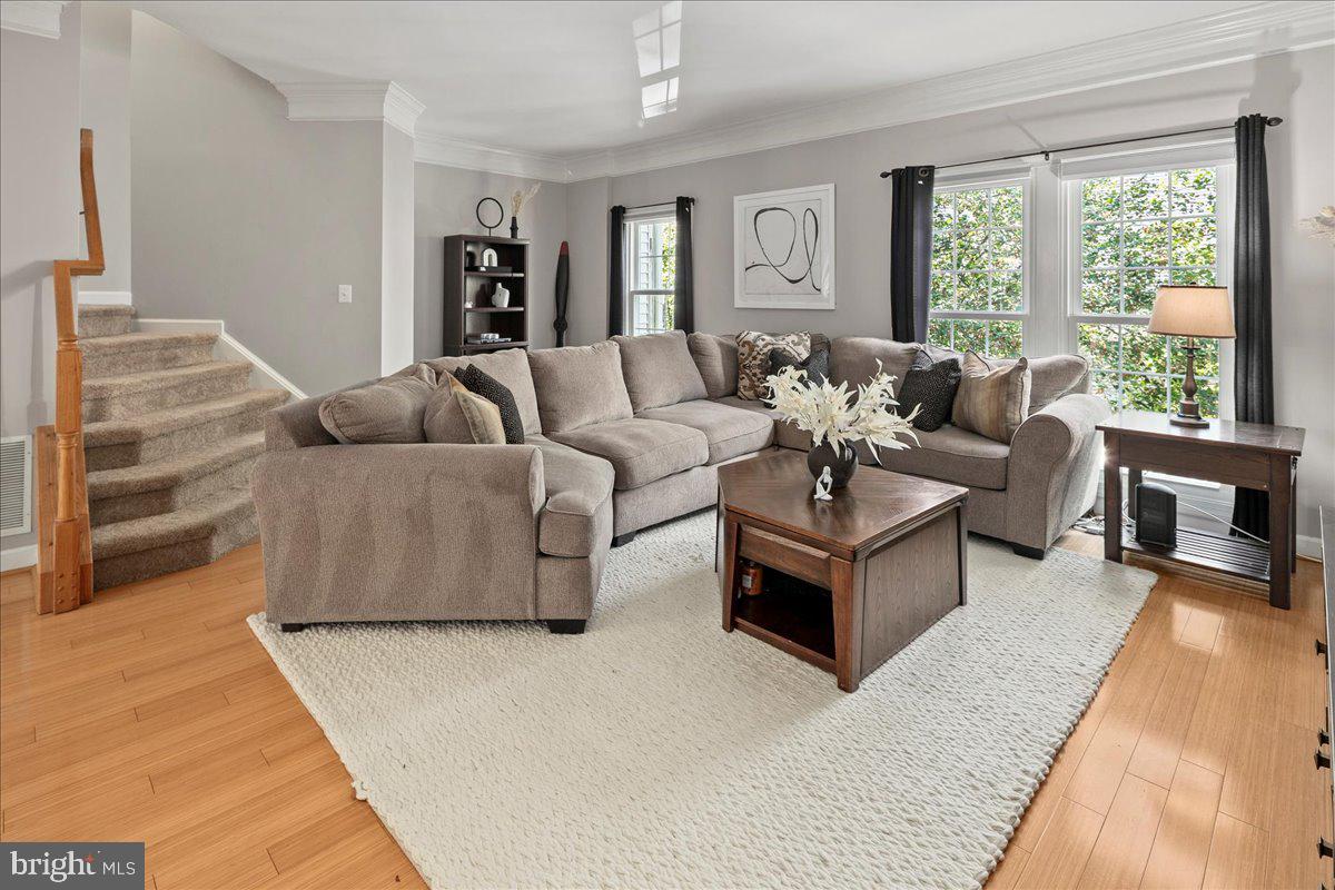 6347 SIMMER CIR, SPRINGFIELD, Virginia 22150, 3 Bedrooms Bedrooms, ,2 BathroomsBathrooms,Residential,For sale,6347 SIMMER CIR,VAFX2267164 MLS # VAFX2267164