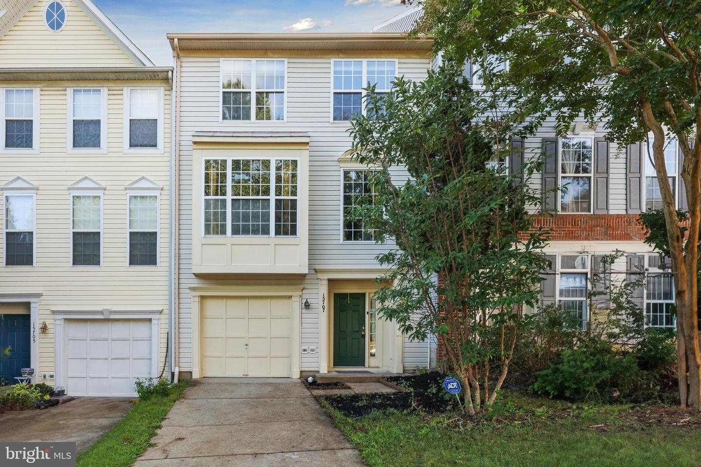 15707 PALERMO TER, WOODBRIDGE, Virginia 22191, 3 Bedrooms Bedrooms, ,3 BathroomsBathrooms,Residential,For sale,15707 PALERMO TER,VAPW2104040 MLS # VAPW2104040