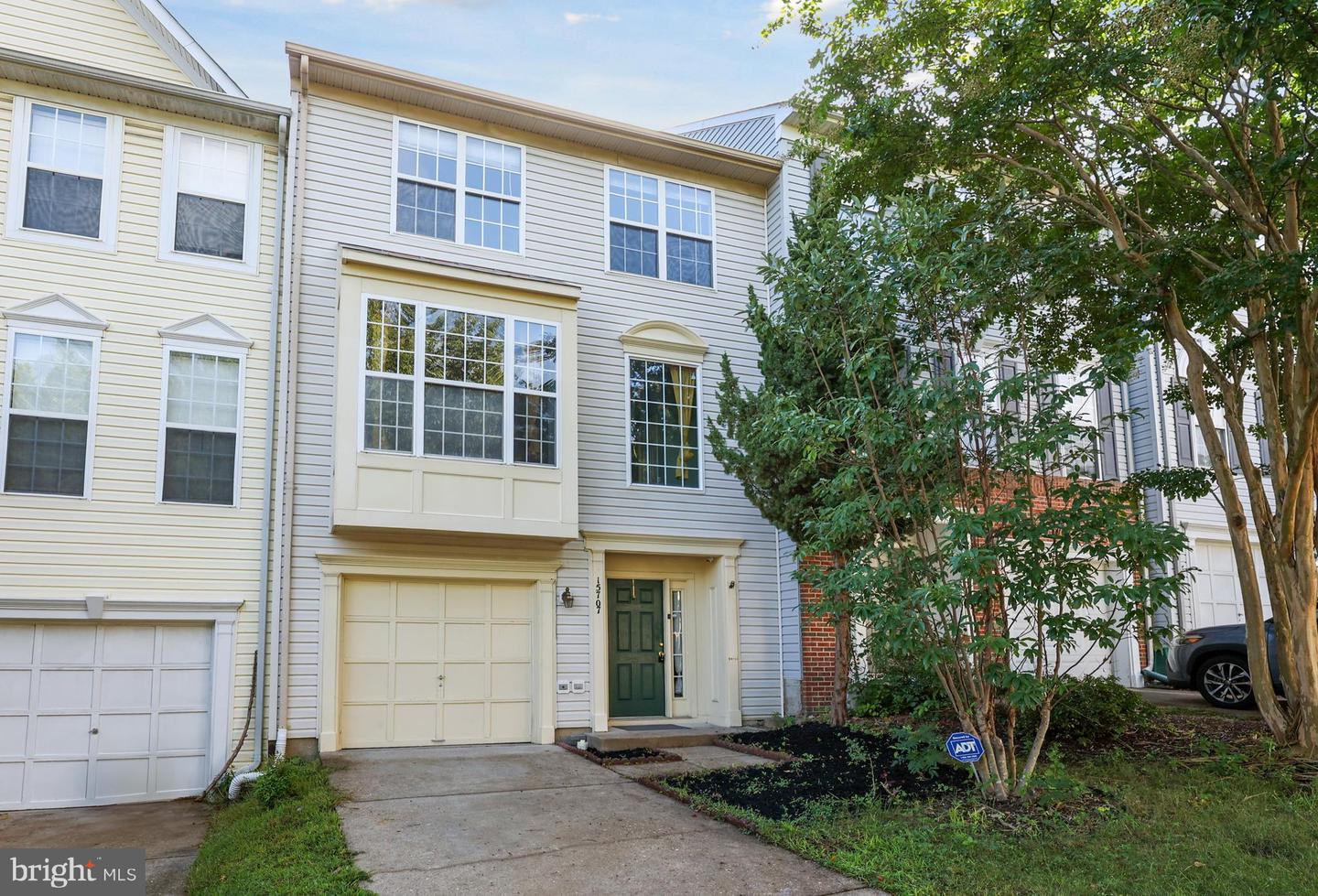 15707 PALERMO TER, WOODBRIDGE, Virginia 22191, 3 Bedrooms Bedrooms, ,3 BathroomsBathrooms,Residential,For sale,15707 PALERMO TER,VAPW2104040 MLS # VAPW2104040