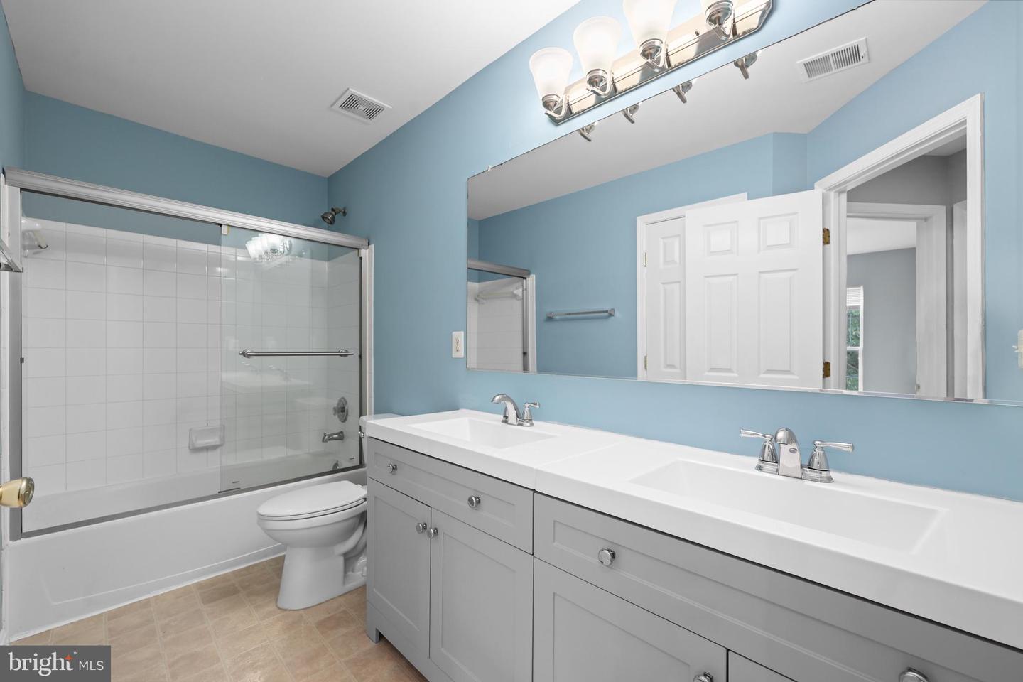 15707 PALERMO TER, WOODBRIDGE, Virginia 22191, 3 Bedrooms Bedrooms, ,3 BathroomsBathrooms,Residential,For sale,15707 PALERMO TER,VAPW2104040 MLS # VAPW2104040