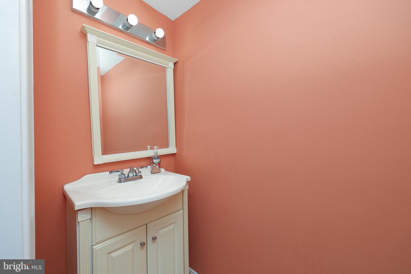 15707 PALERMO TER, WOODBRIDGE, Virginia 22191, 3 Bedrooms Bedrooms, ,3 BathroomsBathrooms,Residential,For sale,15707 PALERMO TER,VAPW2104040 MLS # VAPW2104040