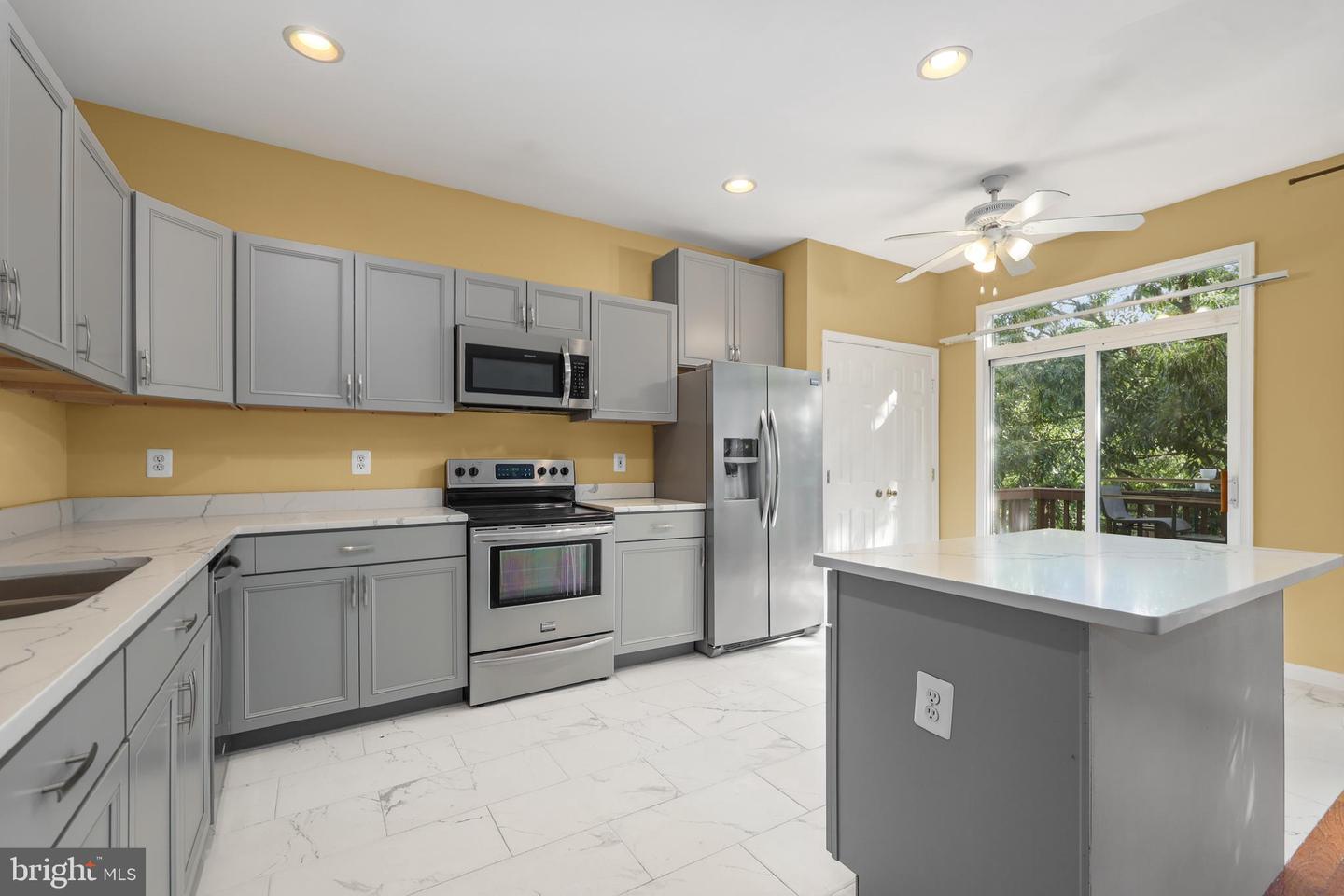 15707 PALERMO TER, WOODBRIDGE, Virginia 22191, 3 Bedrooms Bedrooms, ,3 BathroomsBathrooms,Residential,For sale,15707 PALERMO TER,VAPW2104040 MLS # VAPW2104040