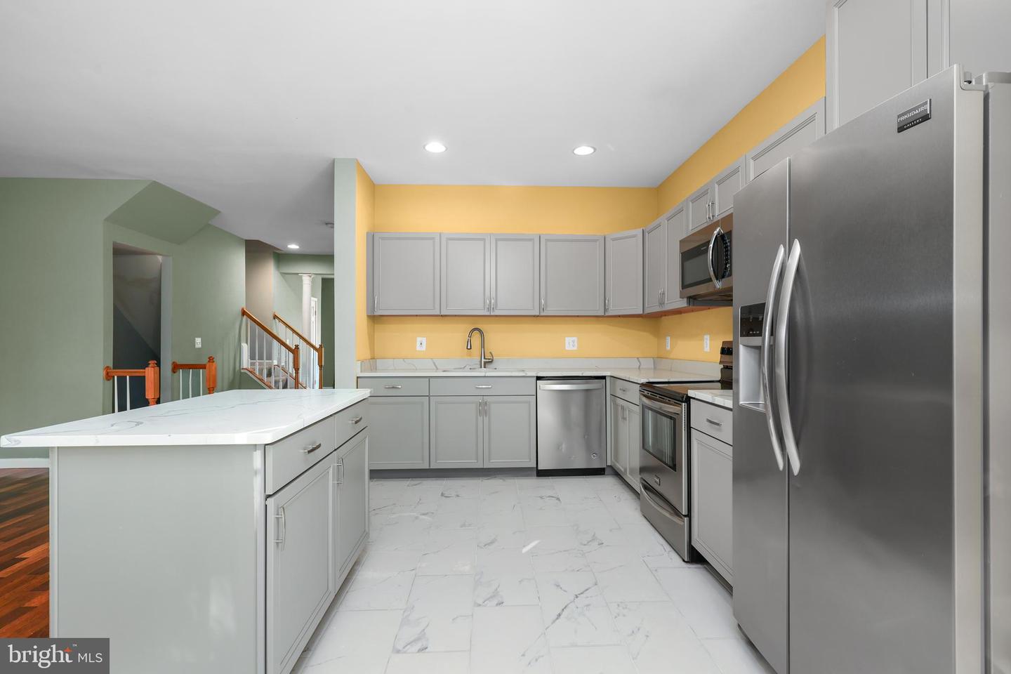 15707 PALERMO TER, WOODBRIDGE, Virginia 22191, 3 Bedrooms Bedrooms, ,3 BathroomsBathrooms,Residential,For sale,15707 PALERMO TER,VAPW2104040 MLS # VAPW2104040