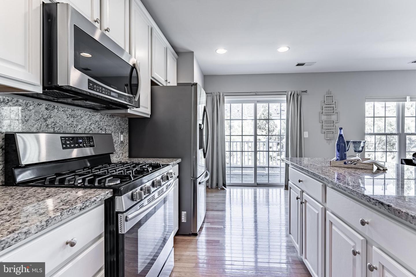 4579 WHITTEMORE PL #1242, FAIRFAX, Virginia 22030, 3 Bedrooms Bedrooms, ,2 BathroomsBathrooms,Residential,For sale,4579 WHITTEMORE PL #1242,VAFX2267328 MLS # VAFX2267328