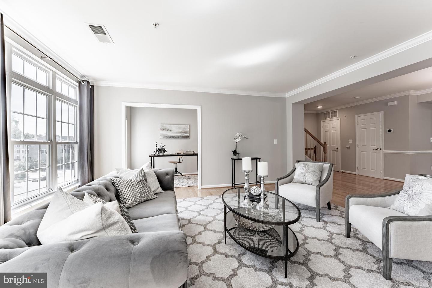 4579 WHITTEMORE PL #1242, FAIRFAX, Virginia 22030, 3 Bedrooms Bedrooms, ,2 BathroomsBathrooms,Residential,For sale,4579 WHITTEMORE PL #1242,VAFX2267328 MLS # VAFX2267328