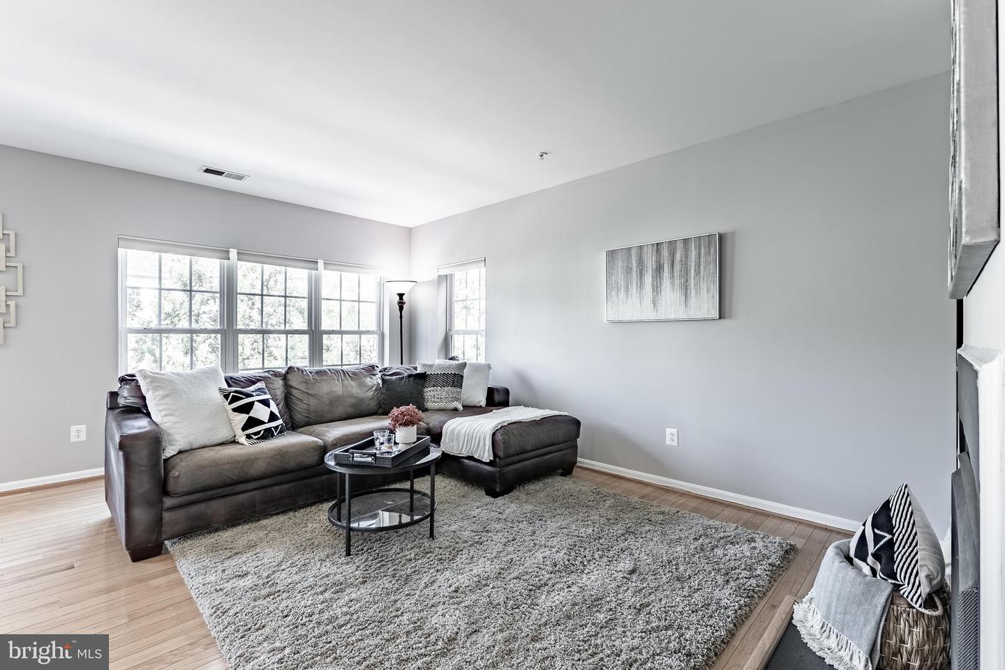 4579 WHITTEMORE PL #1242, FAIRFAX, Virginia 22030, 3 Bedrooms Bedrooms, ,2 BathroomsBathrooms,Residential,For sale,4579 WHITTEMORE PL #1242,VAFX2267328 MLS # VAFX2267328