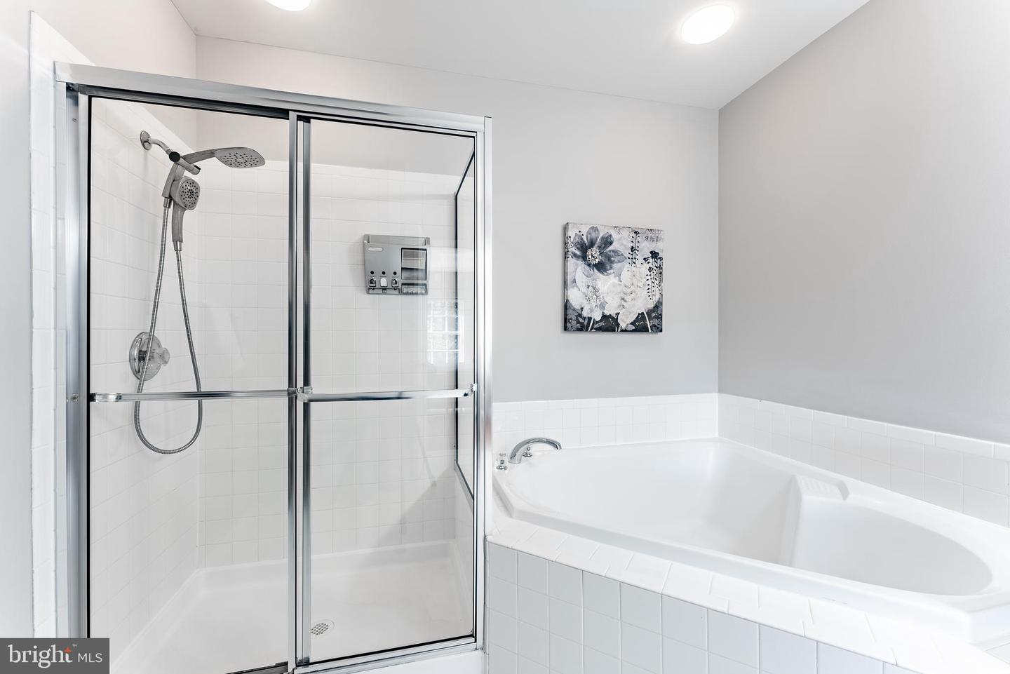 4579 WHITTEMORE PL #1242, FAIRFAX, Virginia 22030, 3 Bedrooms Bedrooms, ,2 BathroomsBathrooms,Residential,For sale,4579 WHITTEMORE PL #1242,VAFX2267328 MLS # VAFX2267328