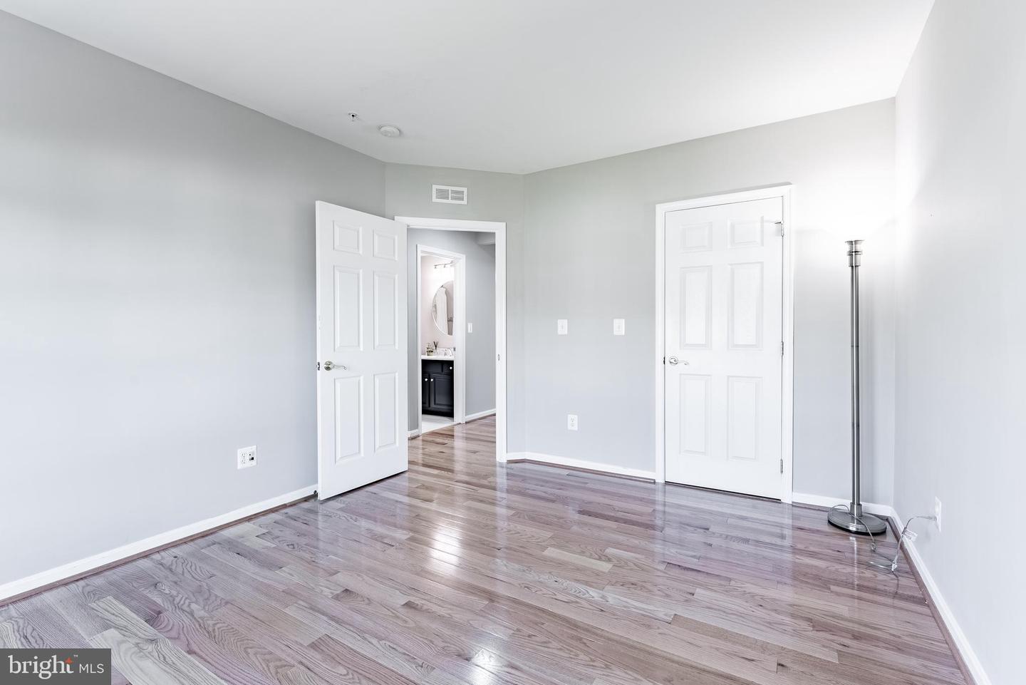 4579 WHITTEMORE PL #1242, FAIRFAX, Virginia 22030, 3 Bedrooms Bedrooms, ,2 BathroomsBathrooms,Residential,For sale,4579 WHITTEMORE PL #1242,VAFX2267328 MLS # VAFX2267328
