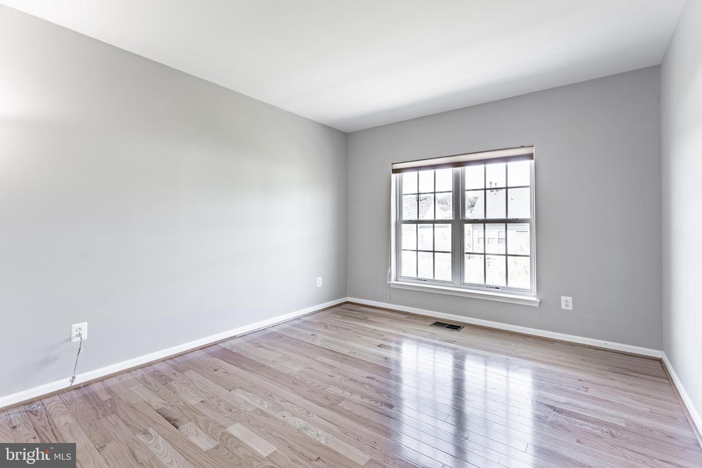 4579 WHITTEMORE PL #1242, FAIRFAX, Virginia 22030, 3 Bedrooms Bedrooms, ,2 BathroomsBathrooms,Residential,For sale,4579 WHITTEMORE PL #1242,VAFX2267328 MLS # VAFX2267328