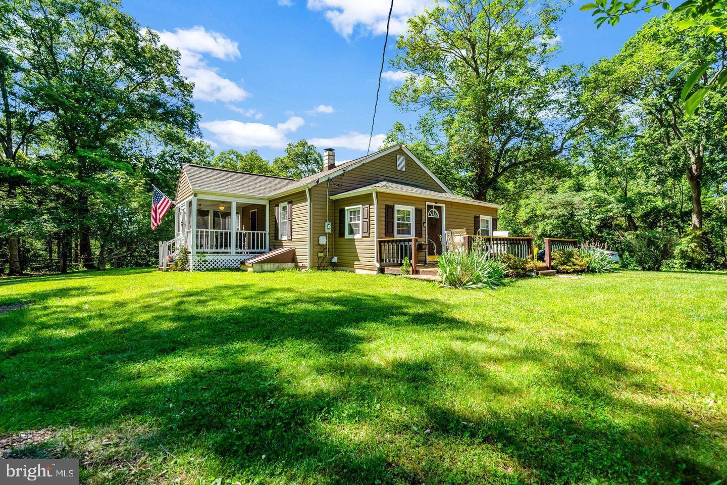 4440 DUMFRIES RD, CATLETT, Virginia 20119, 3 Bedrooms Bedrooms, 4 Rooms Rooms,1 BathroomBathrooms,Residential,For sale,4440 DUMFRIES RD,VAFQ2018342 MLS # VAFQ2018342