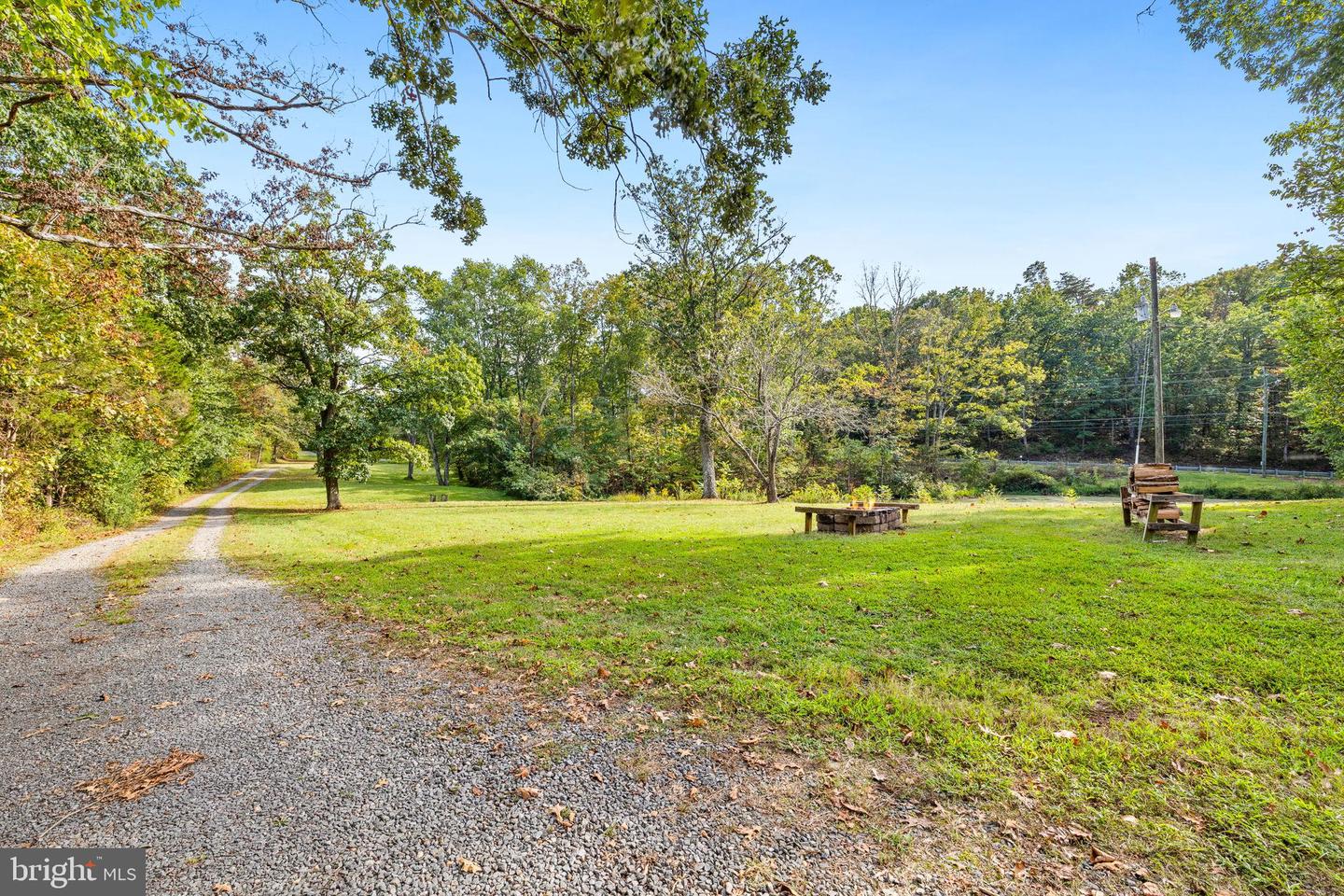4440 DUMFRIES RD, CATLETT, Virginia 20119, 3 Bedrooms Bedrooms, 4 Rooms Rooms,1 BathroomBathrooms,Residential,For sale,4440 DUMFRIES RD,VAFQ2018342 MLS # VAFQ2018342