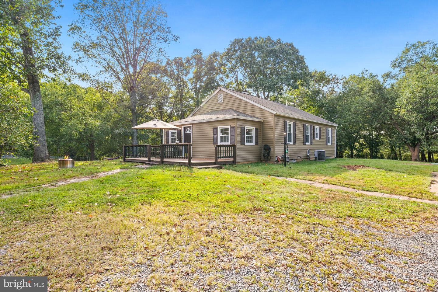 4440 DUMFRIES RD, CATLETT, Virginia 20119, 3 Bedrooms Bedrooms, 4 Rooms Rooms,1 BathroomBathrooms,Residential,For sale,4440 DUMFRIES RD,VAFQ2018342 MLS # VAFQ2018342