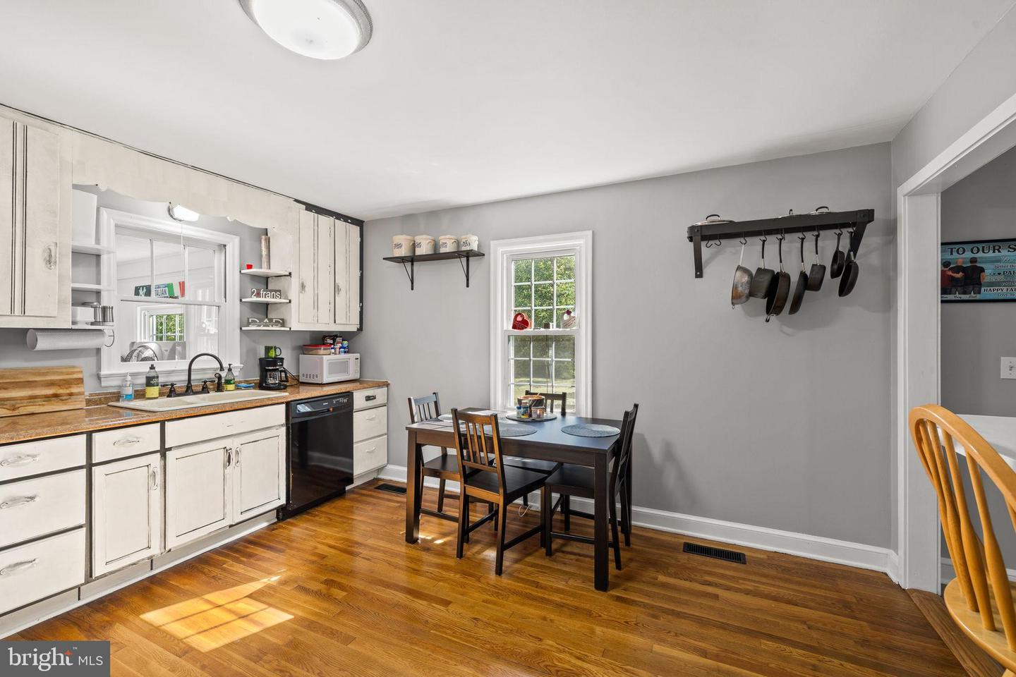 4440 DUMFRIES RD, CATLETT, Virginia 20119, 3 Bedrooms Bedrooms, 4 Rooms Rooms,1 BathroomBathrooms,Residential,For sale,4440 DUMFRIES RD,VAFQ2018342 MLS # VAFQ2018342