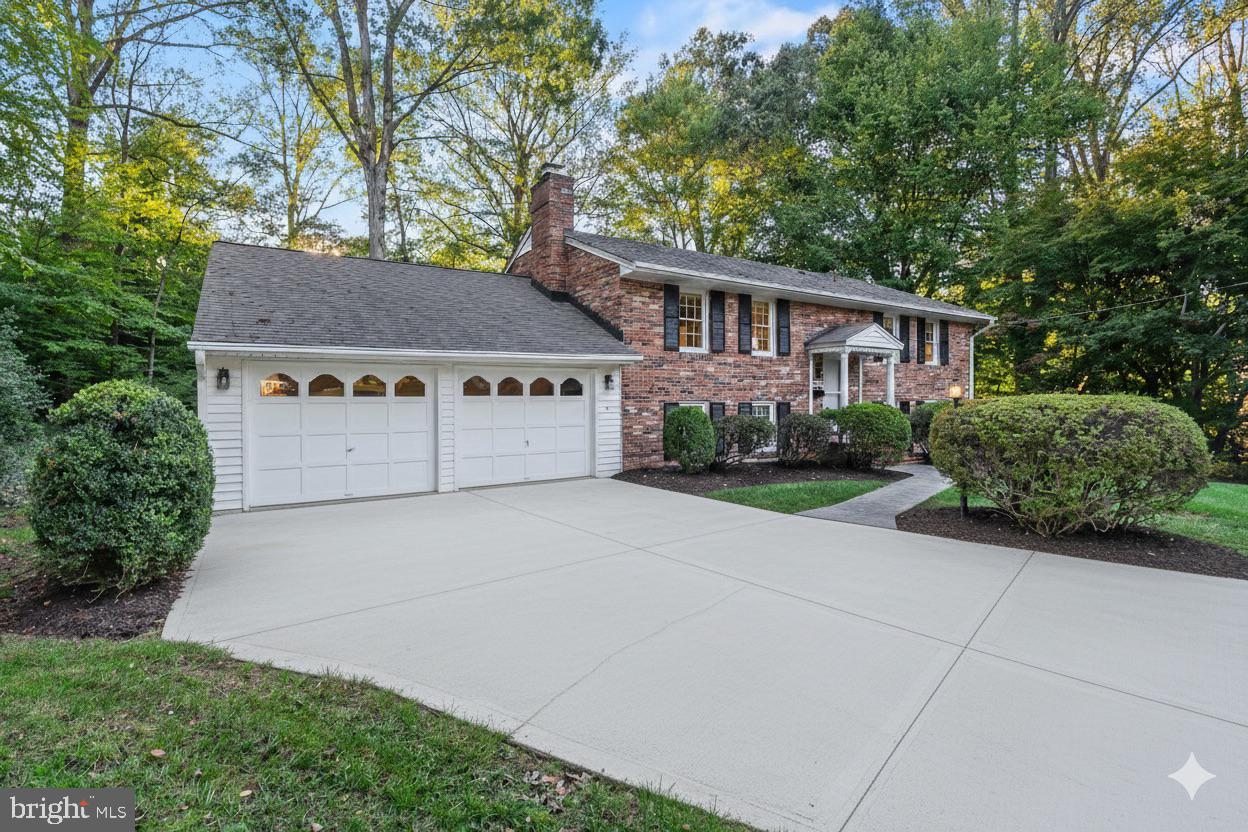 8929 CHELTONHAM PL, ANNANDALE, Virginia 22003, 4 Bedrooms Bedrooms, ,3 BathroomsBathrooms,Residential,For sale,8929 CHELTONHAM PL,VAFX2267950 MLS # VAFX2267950