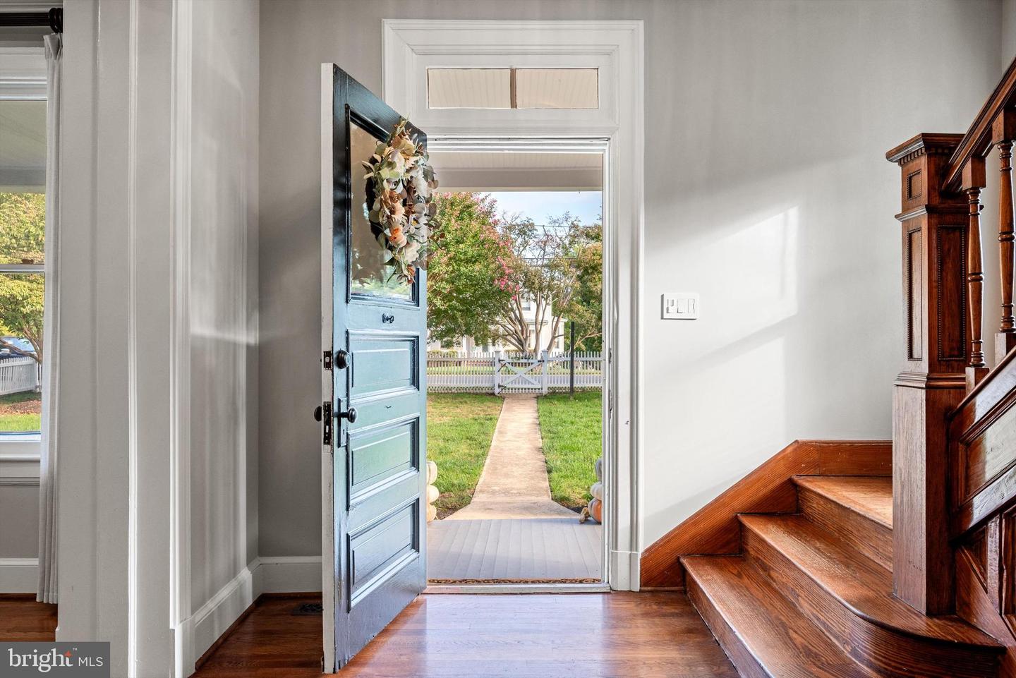 250 W MAIN ST, PURCELLVILLE, Virginia 20132, 5 Bedrooms Bedrooms, ,3 BathroomsBathrooms,Residential,For sale,250 W MAIN ST,VALO2107082 MLS # VALO2107082