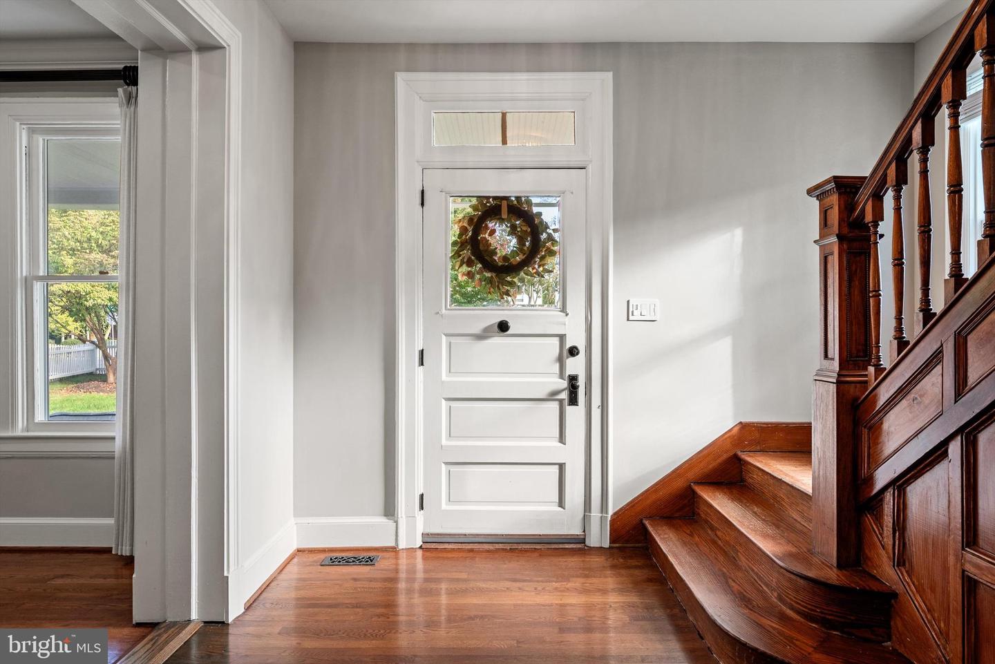250 W MAIN ST, PURCELLVILLE, Virginia 20132, 5 Bedrooms Bedrooms, ,3 BathroomsBathrooms,Residential,For sale,250 W MAIN ST,VALO2107082 MLS # VALO2107082